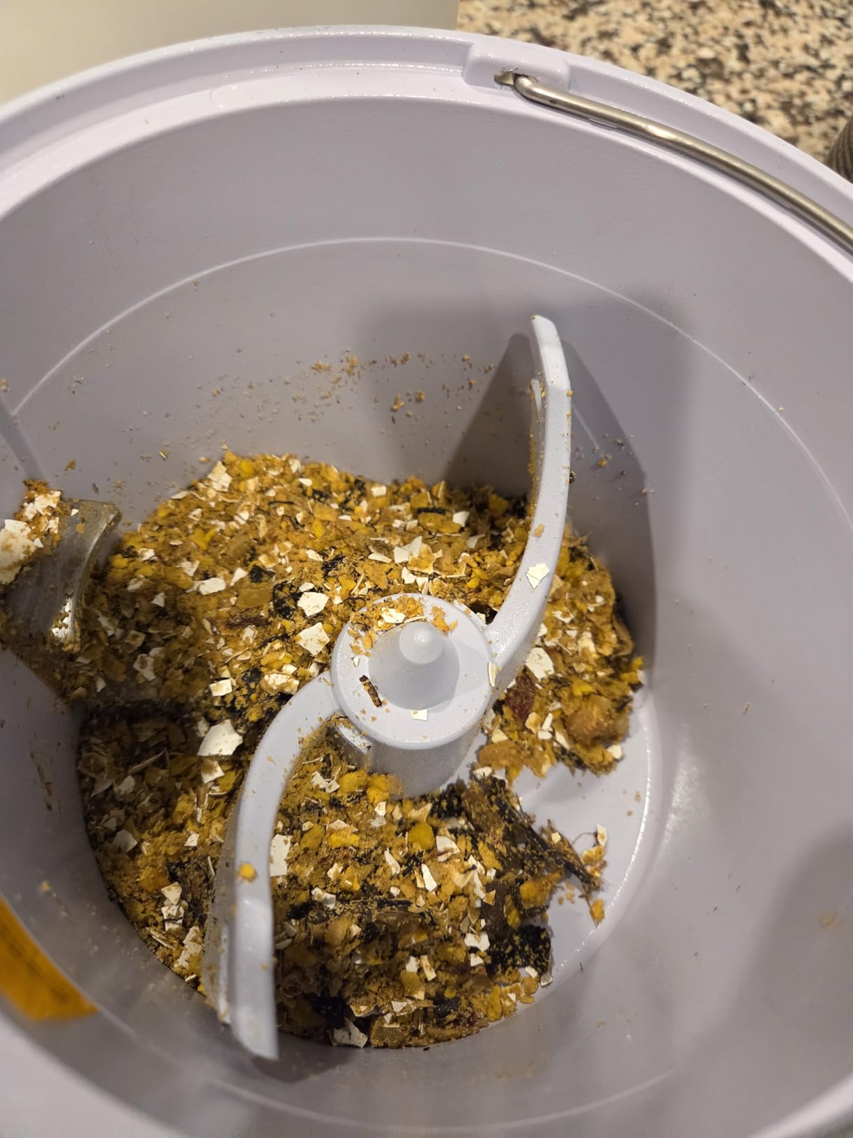 Airthereal Revive Electric Kitchen Composter, SHARKSDEN Tri-Blade, Turn Food Waste and Scraps into Dry Compost Fertilizer for Plants, R500 Gray customer photo 2