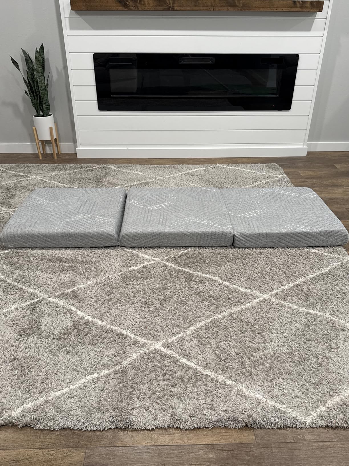 MLILY Tri-Fold Memory Foam Topper, 4 inch Single Folding Mattress Topper with Collapsible and Washable Cover, Travel and Guest Mat, 75