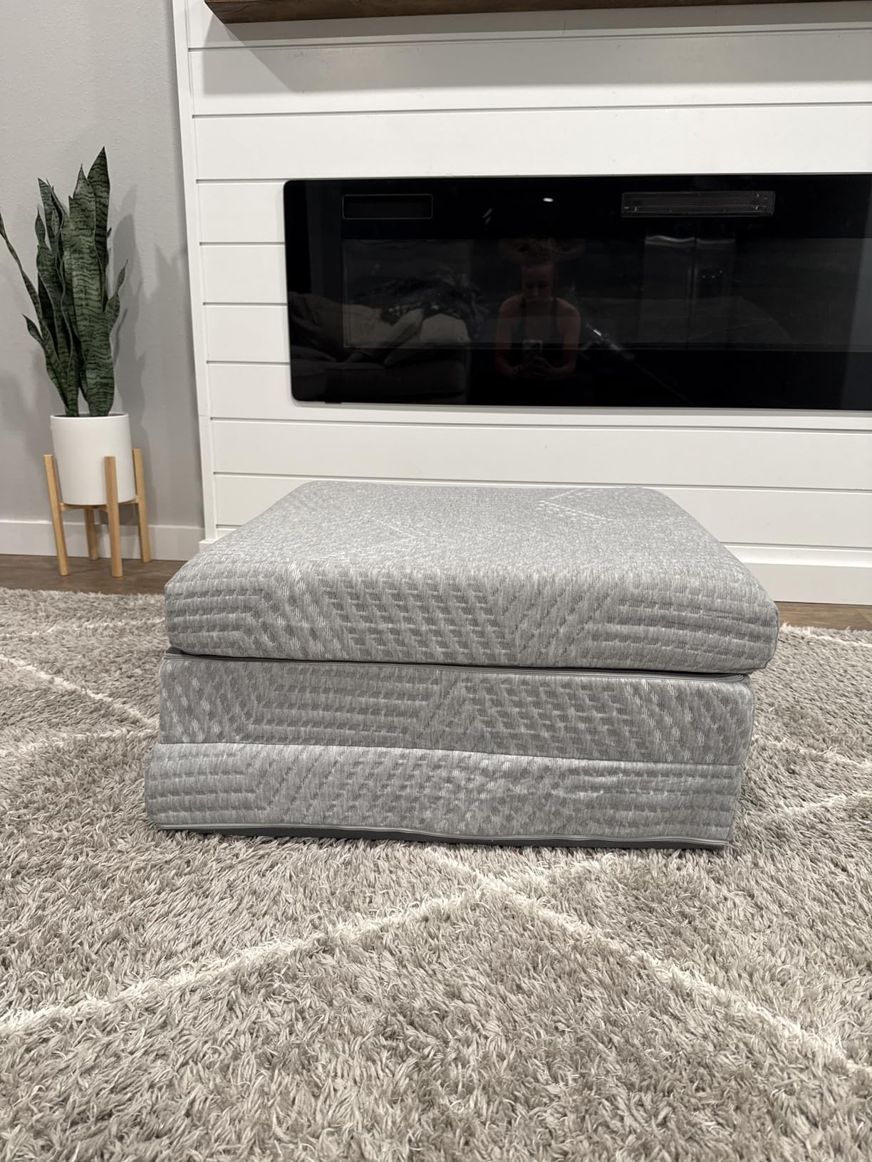 MLILY Tri-Fold Memory Foam Topper, 4 inch Single Folding Mattress Topper with Collapsible and Washable Cover, Travel and Guest Mat, 75