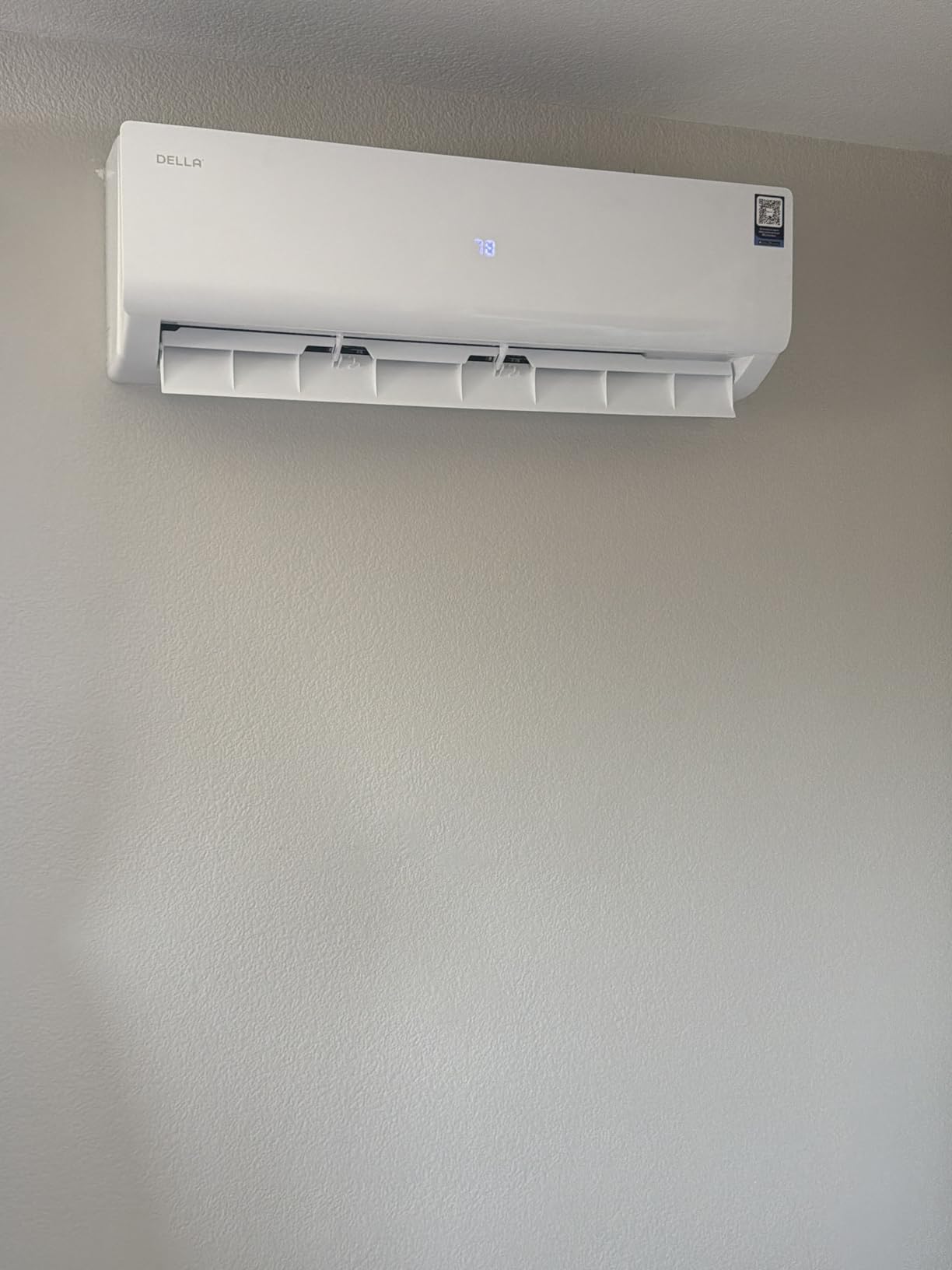 DELLA Vario Series 18000 BTU Wifi Mini Split AC, Work with Alexa 21 SEER2 Cools Up to 1000 Sq.Ft, Energy Efficient 230V Ductless Inverter System with 1.5 Ton Pre-Charged Heat Pump & 16.4ft Kit customer photo 2
