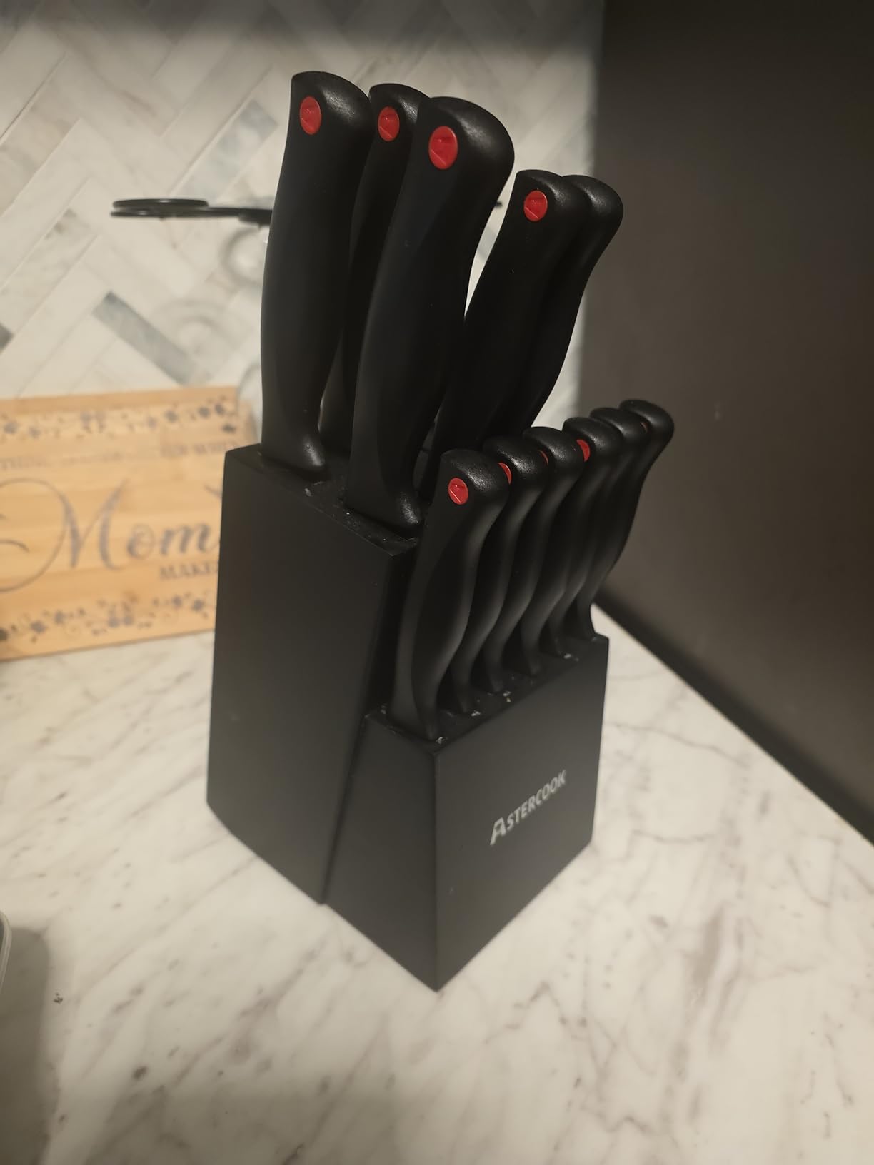 Astercook 15 Pieces Knife Sets for Kitchen with Block, Dishwasher Safe Kitchen Knife Set with Built in Sharpener Block, German Stainless Steel Kitchen Utensils Set customer photo 1