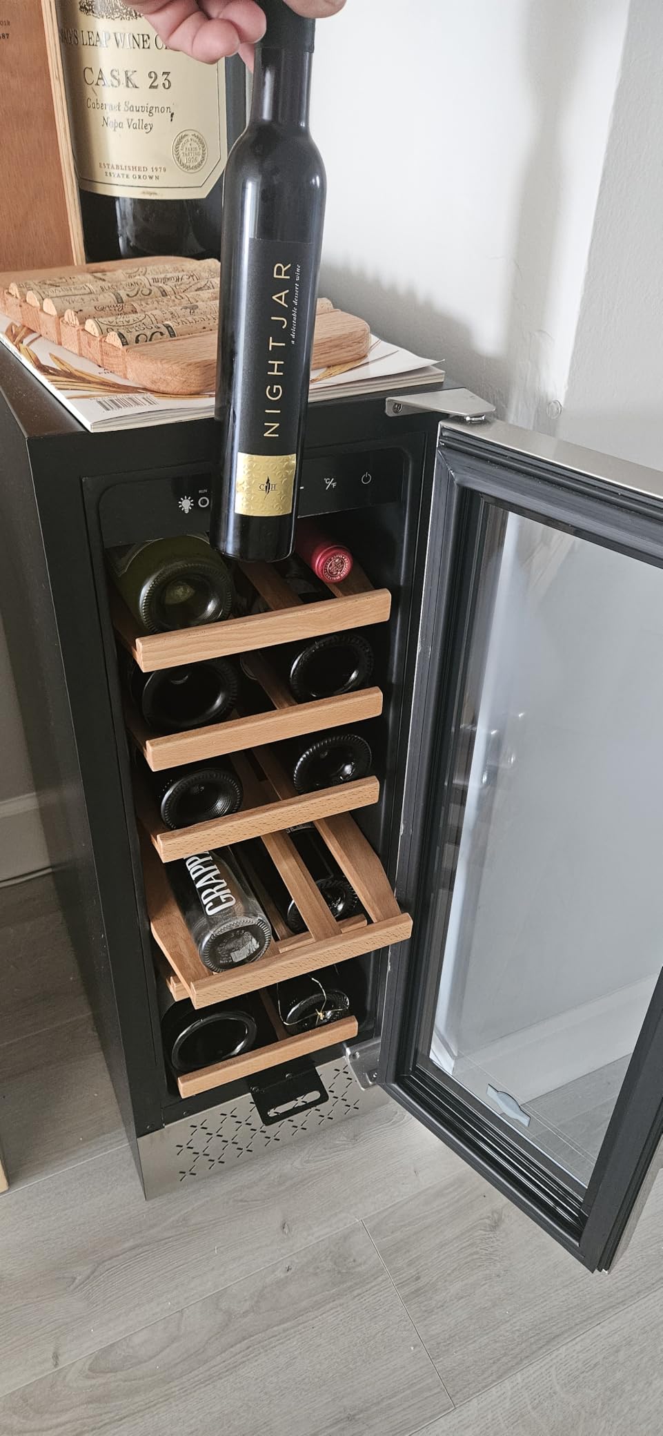 Tylza Beverage Refrigerator 24 Inch, Under Counter/Freestanding Drink Fridge, 190 Cans Beverage Cooler with Glass Door, Reversible Door, Low Noise, Quick Cooling - for Beer, Soda, ETC, Black customer photo 1