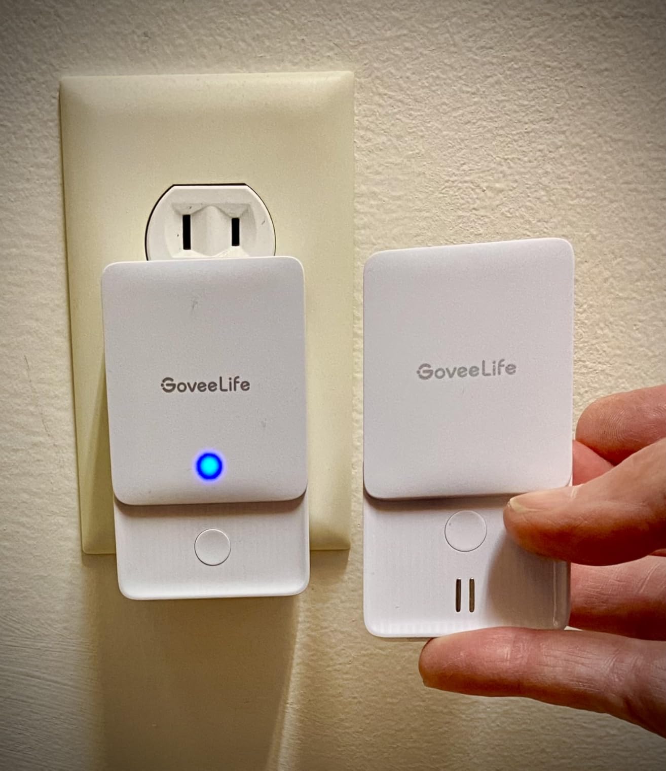 GoveeLife Premium Smart Water Leak Detector 2 with 1968ft Ultra-Long Range, WiFi Water Sensor with SMS/Email/APP Push and Sound Alarm, 5-Year Battery Life, Suitable for Home, Basement, Kitchen, 6 Pack customer photo 1