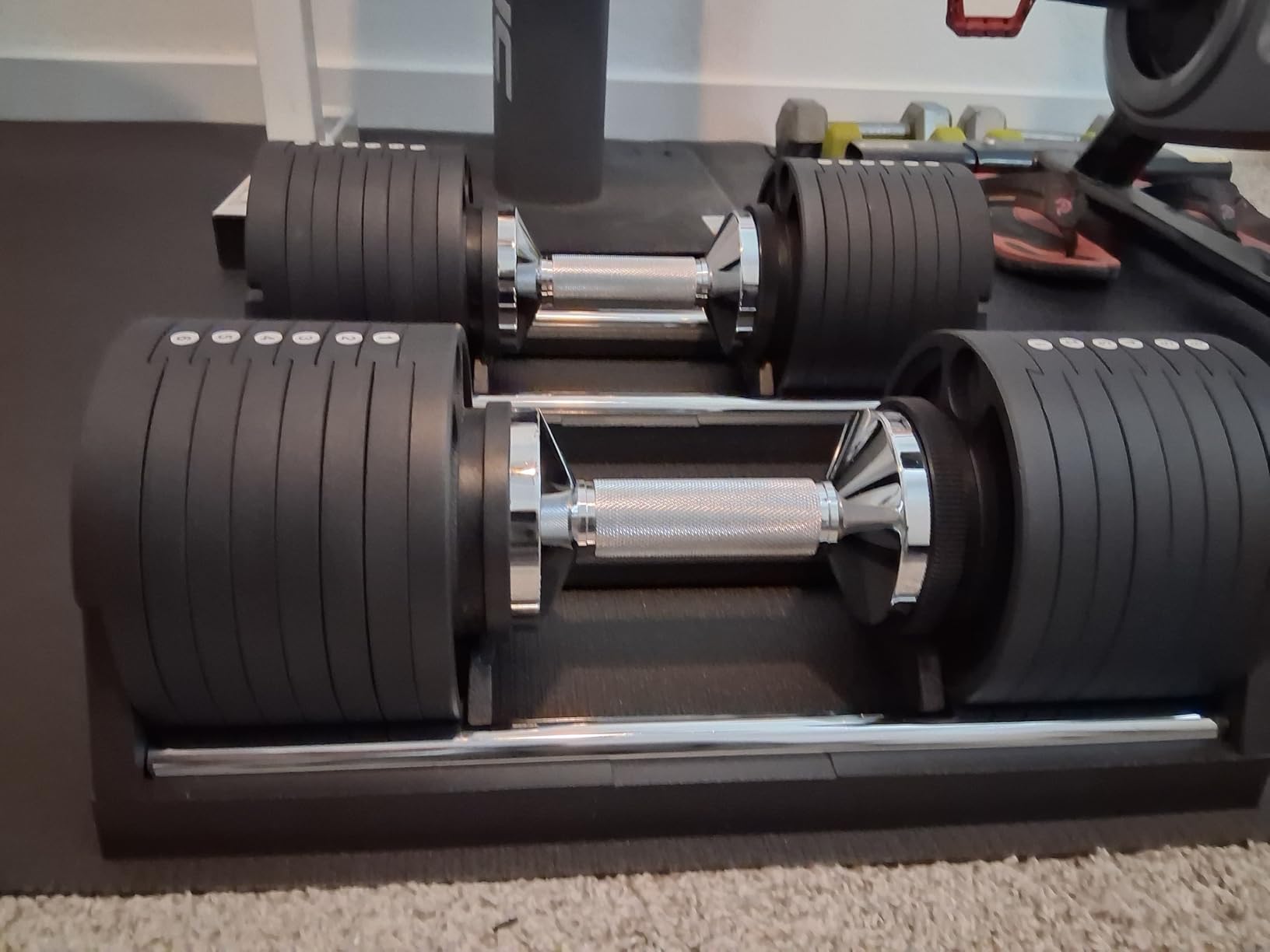 SNODE AD80 Drop Proof 80 lbs Adjustable Dumbbell Set - Adjustable Weights with Cast Iron Plates and Cradle, Knurled Handle, Fast Adjust, Compact Home Gym Equipment for Bench & Press customer photo 1