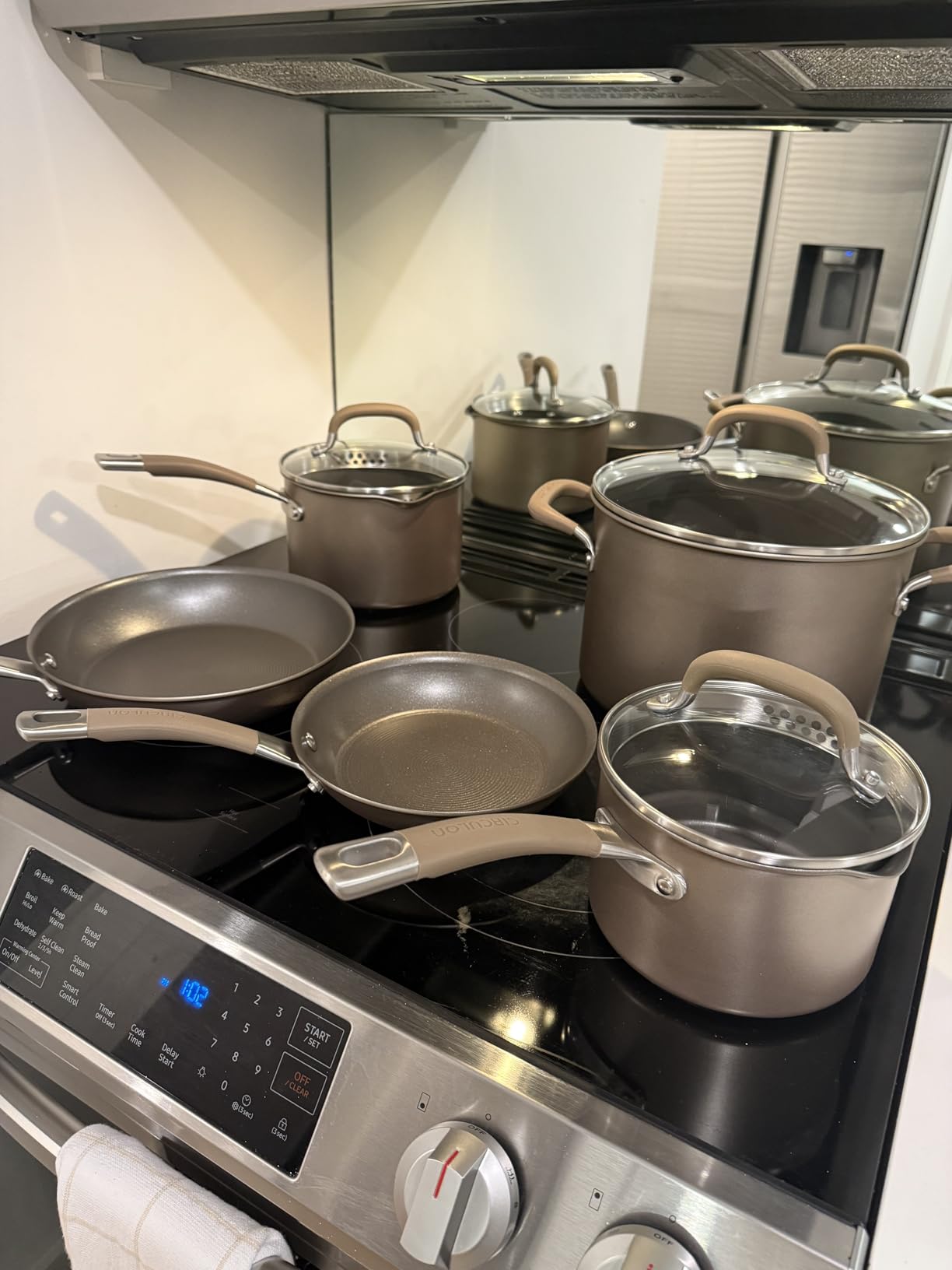 Circulon Premier Professional Hard Anodized Nonstick Cookware Induction Pots and Pans Set Nonstick, Home Essentials, 12-Piece, Bronze customer photo 2