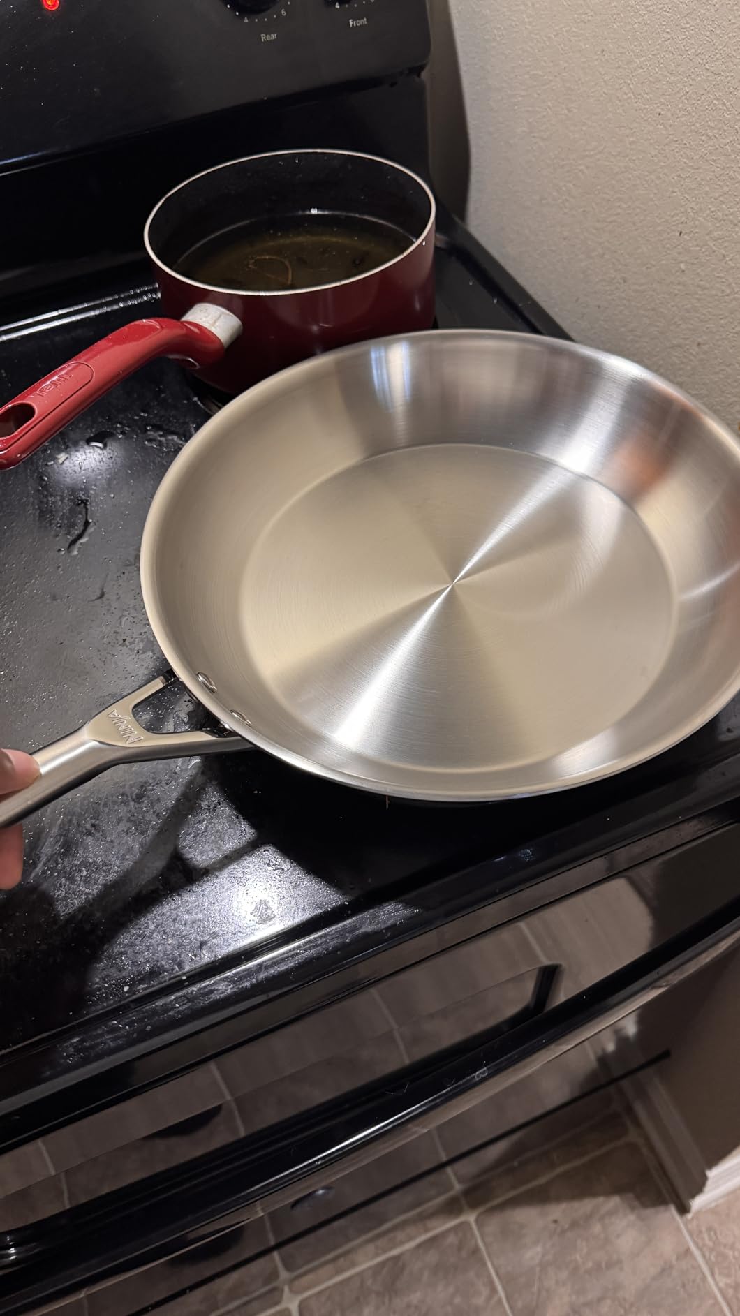 Ninja EverClad Stainless Steel Cookware 12 Piece Pots and Pans Set, All Stovetops and Induction, Oven Safe to 600F, Tri-Ply Commercial-Grade, C99012 customer photo 1