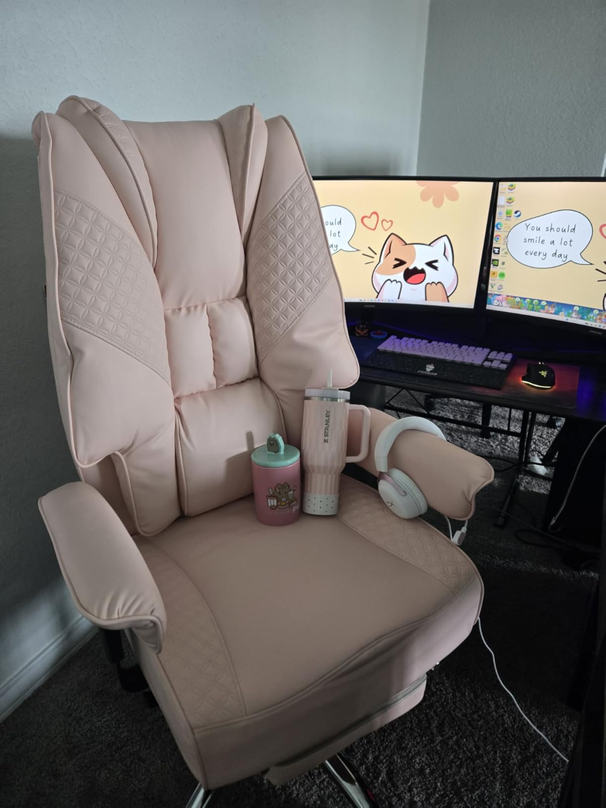EXCEBET Big and Tall Office Chair 400lbs Wide Seat, Leather High Back Executive Office Chair with Foot Rest, Ergonomic Chairs Lumbar Support for Lower Back Pain Relief (Light Grey) customer photo 2
