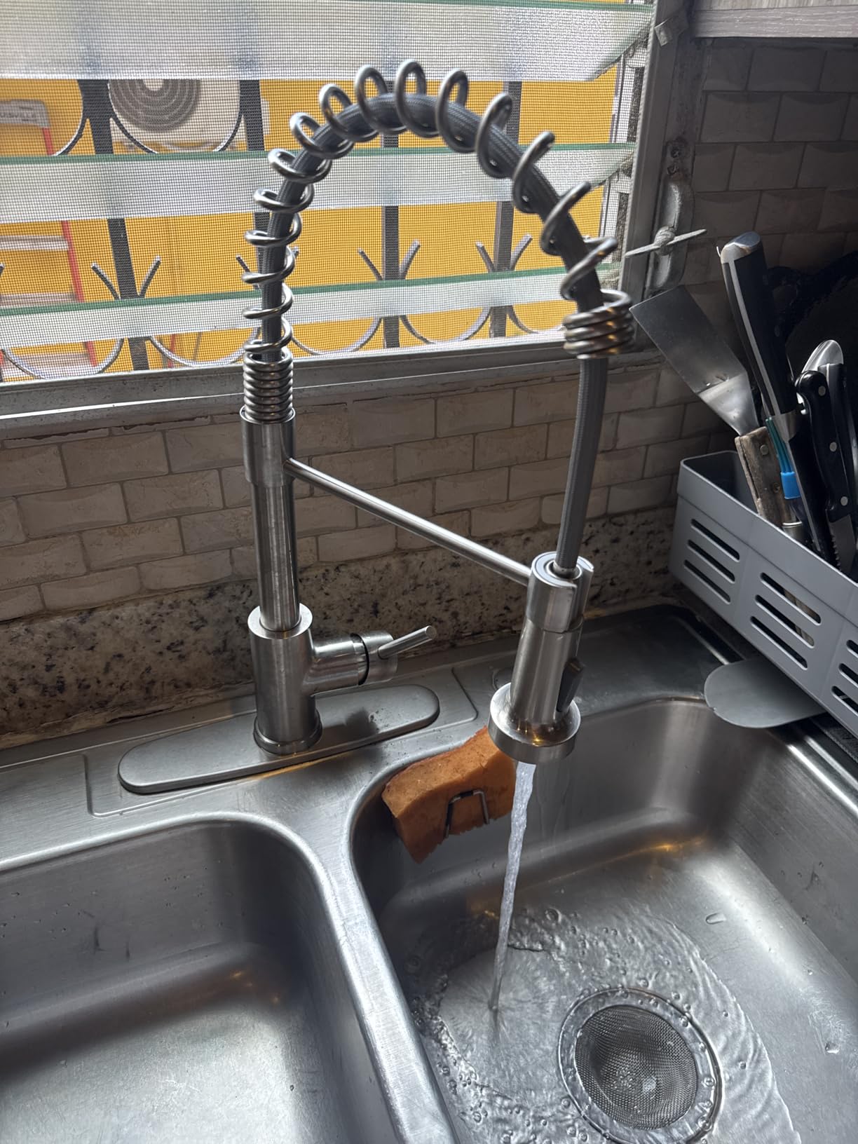 Touchless Kitchen Faucet with Pull Down Sprayer LED Light Single Handle Kitchen Sink Faucet Motion Sensor Smart Hands-Free, Stainless Steel Brushed Nickel 1080SN customer photo 1
