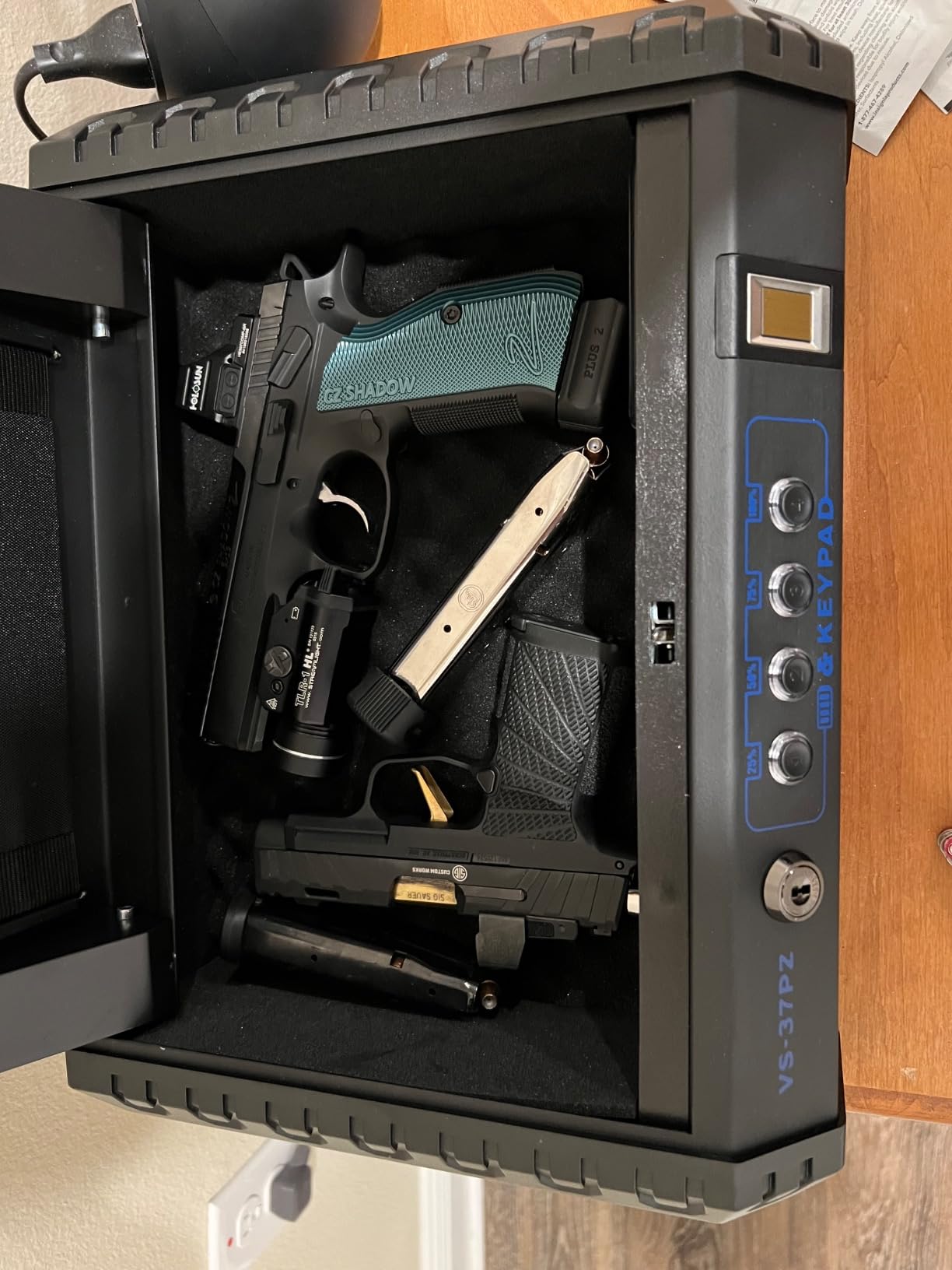 Biometric Handgun Gun Safe with FBI-Certified Fingerprint Sensor, Quick Access Pistol Safe for Bedside Home Defense, Anti-Spoof Security, Silent Mode, LED, Key Backup Viking Security Safe VS-11PZ customer photo 1