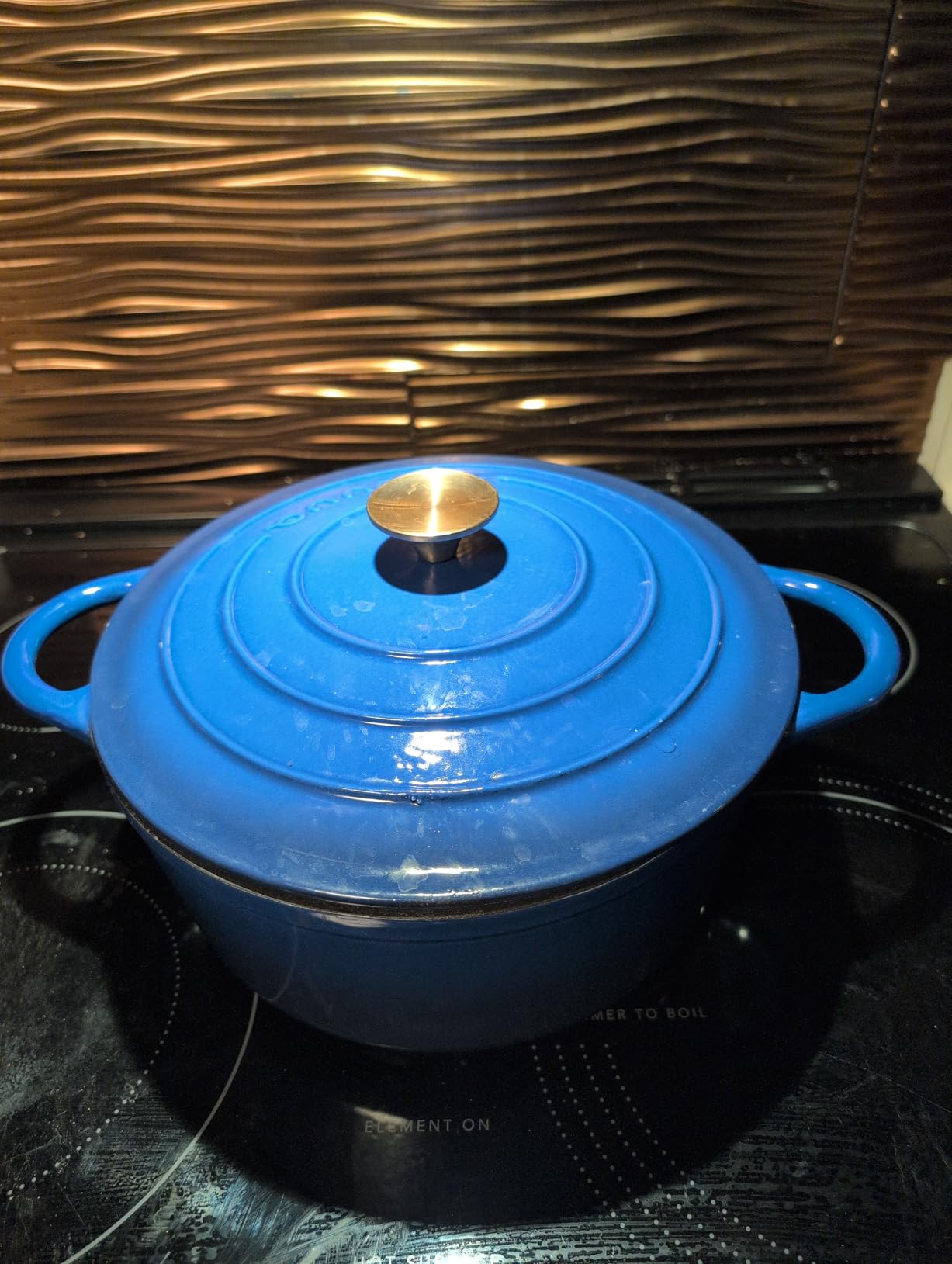 Nuovva Enamelled Cast Iron Dutch Oven Pot with Lid - 6.4 Quart Non Stick Casserole Pot - Heavy Duty & Oven Safe up to 500F for Bread Baking, Braising, Stews, Roasting - 28cm Dark Blue customer photo 1