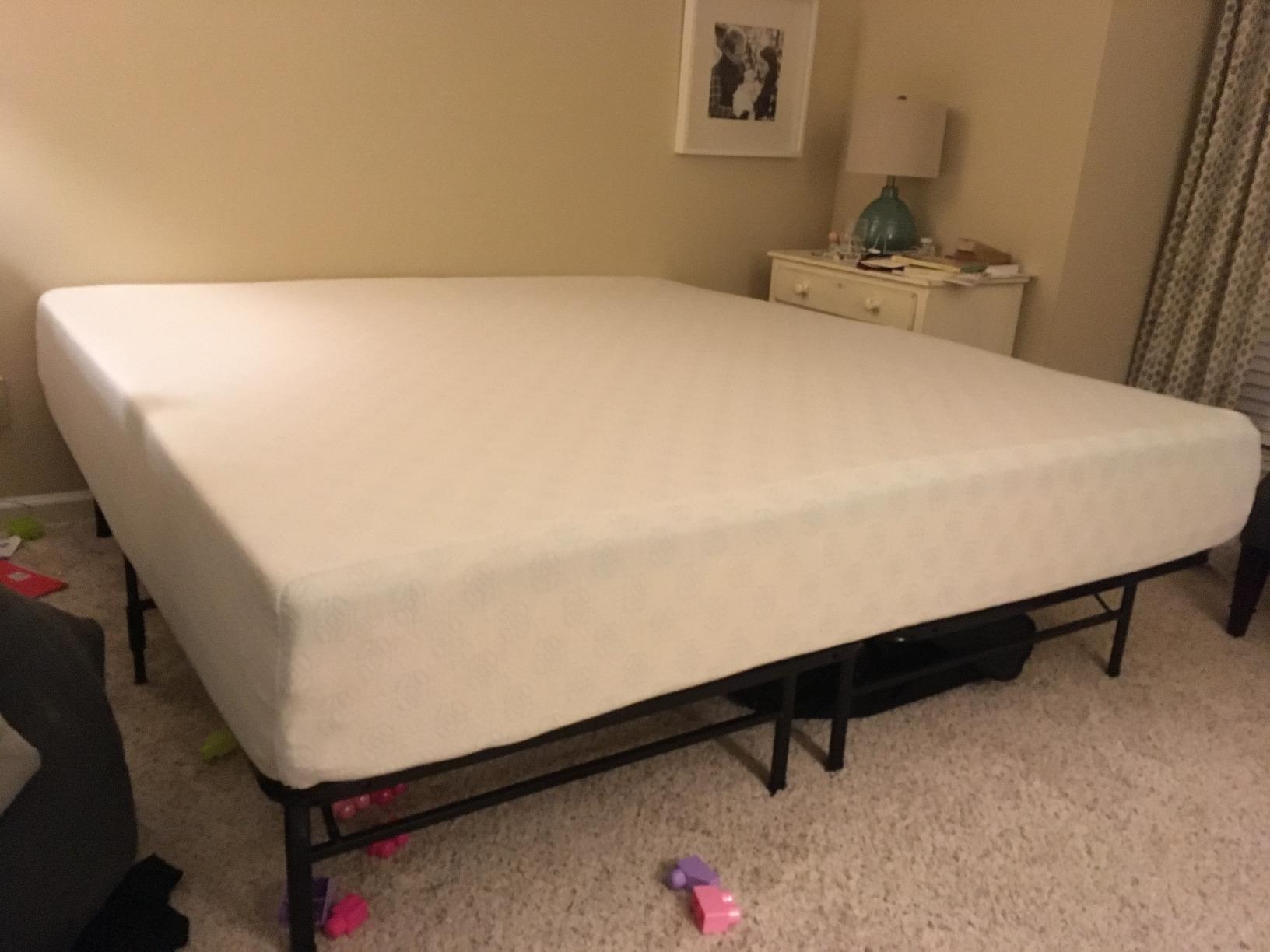 Zinus 12 Inch Green Tea Cooling Memory Foam Mattress, Queen, Fiberglass Free, Medium Firmness, Cooling Gel Foam, Certified Safe Foams & Fabric, Mattress in A Box customer photo 1