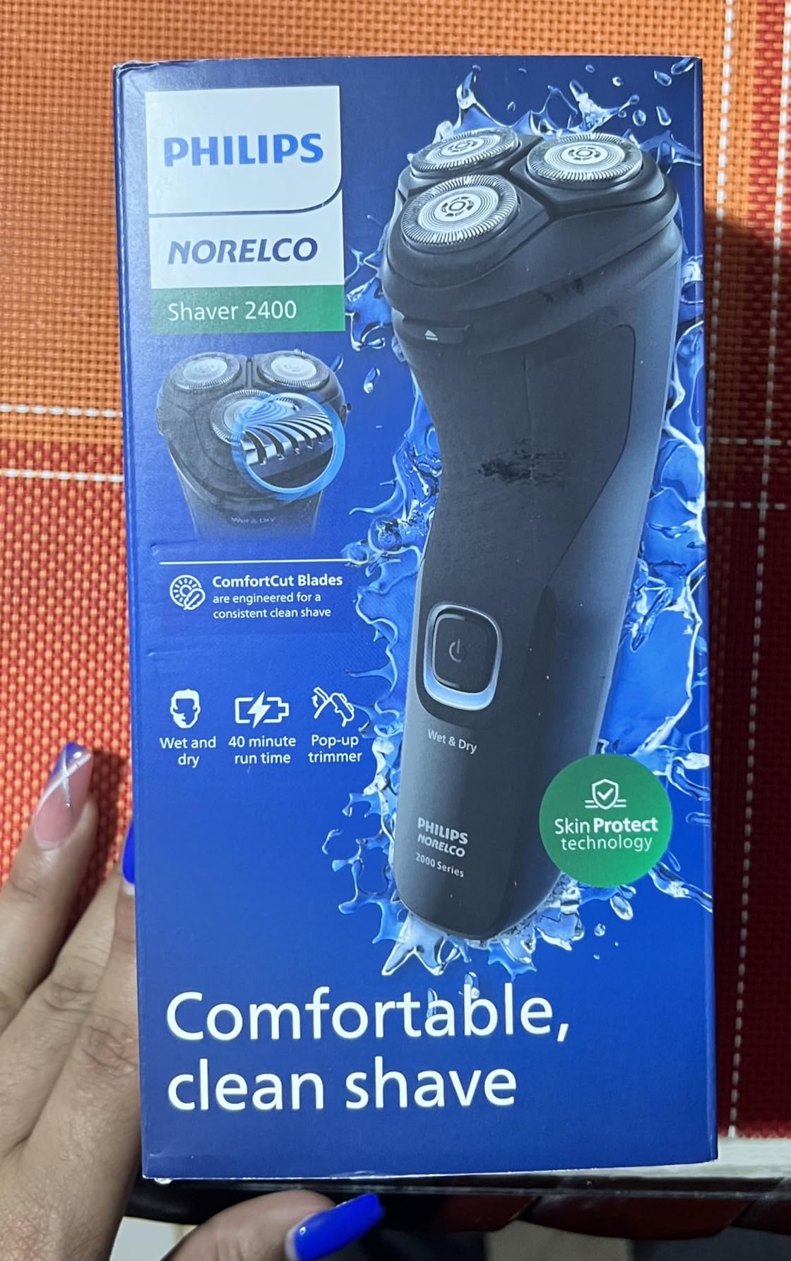Philips Norelco 2400 Series Electric Shaver, Deep Black customer photo 2