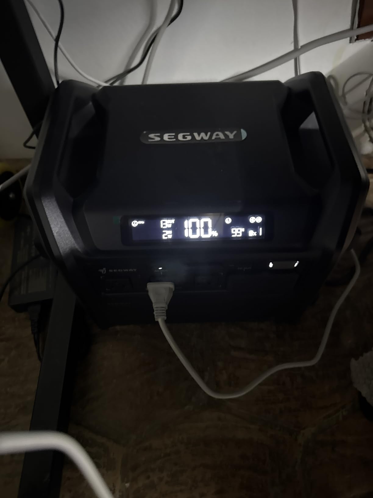 Segway Portable Power Station Cube 2000, 2200W AC Outlets, 2048Wh LiFePO4 Battery, Expandable Battery Capacity up to 5kWh Solar Generator for Camping, Home Backup, Power Outages, Off-grid customer photo 1
