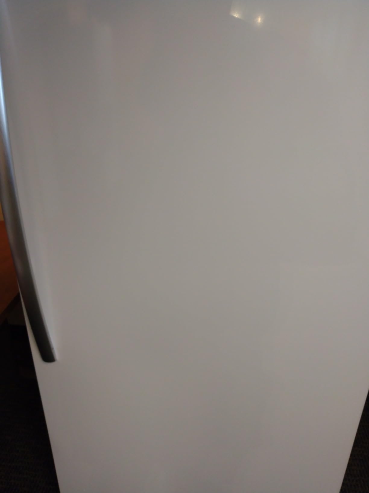 Kenmore Upright Freezer - Convertible Refrigerator/Freezer, 4 Shelves, Garage Ready, Meat Storage, Auto Defrost, 21.0 Cubic Feet Capacity, White customer photo 1