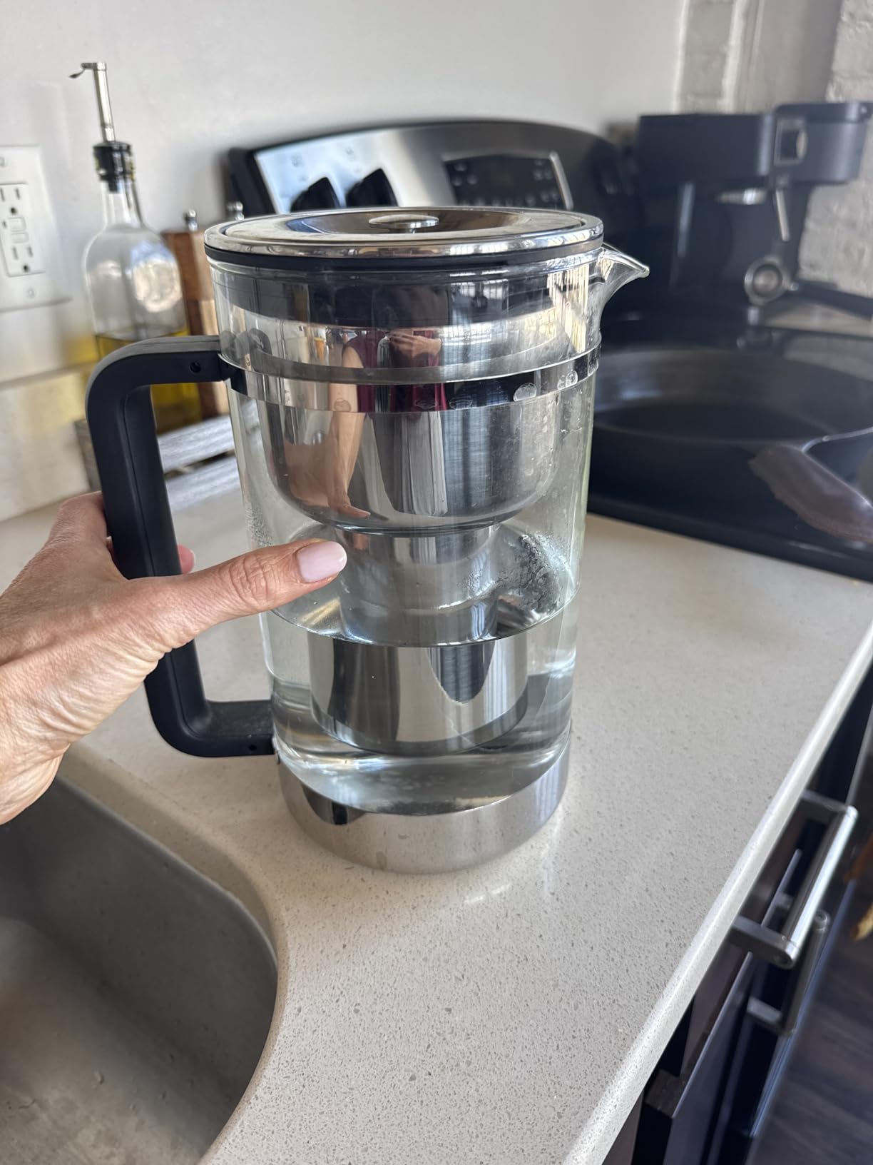 Aarke Purifier - Premium Glass and Stainless Steel Water Filter Pitcher, Refillable Filter System and Granules, 2.8L Pitcher with 1.66L Filtration Capacity customer photo 1
