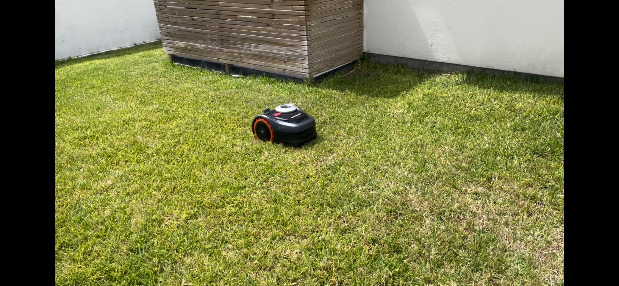 Segway Navimow i110N Robot Lawn Mower Perimeter Wire Free 1/4 Acre RTK+Vision Robotic Lawnmower, AI-Assisted Mapping, Virtual Boundary, APP Control, 58dB(A) Quiet, Multi-Zone Management customer photo 2