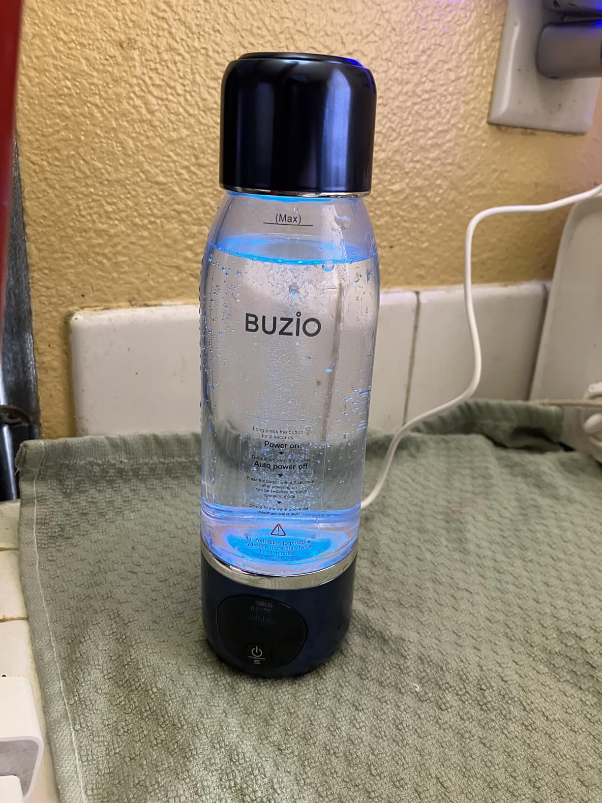 Hydrogen Water Bottle, BUZIO 4000ppb Hydrogen Water Bottles Generator Machine with Gen5 SPE/PEM Technology, Portable Athletic Performance Alkaline Water Bottle, with Dupont Membrane, OLED Display customer photo 1