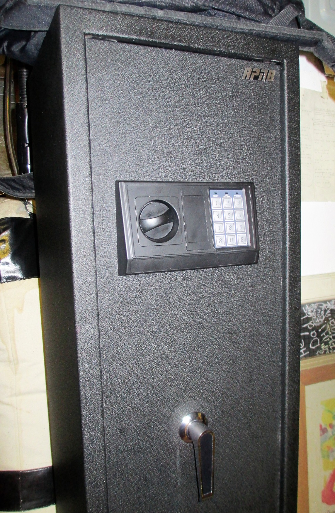 RPNB Large Rifle Safe, Electronic Gun Security Cabinet for 5-7 Rifles, Quick-Access Long Metal Rifle Gun Security Cabinet customer photo 1