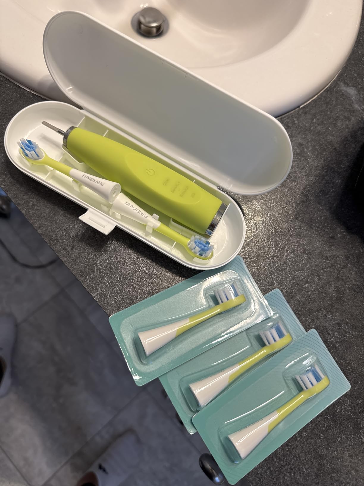 Kids Electric Toothbrushes Sonic Rechargeable Tooth Brush Gifts for Boys and Girls Smart Timer Power Toothbrush - Blue 3 4 5 6 7 8 9 10 11 12 (Blue) customer photo 1
