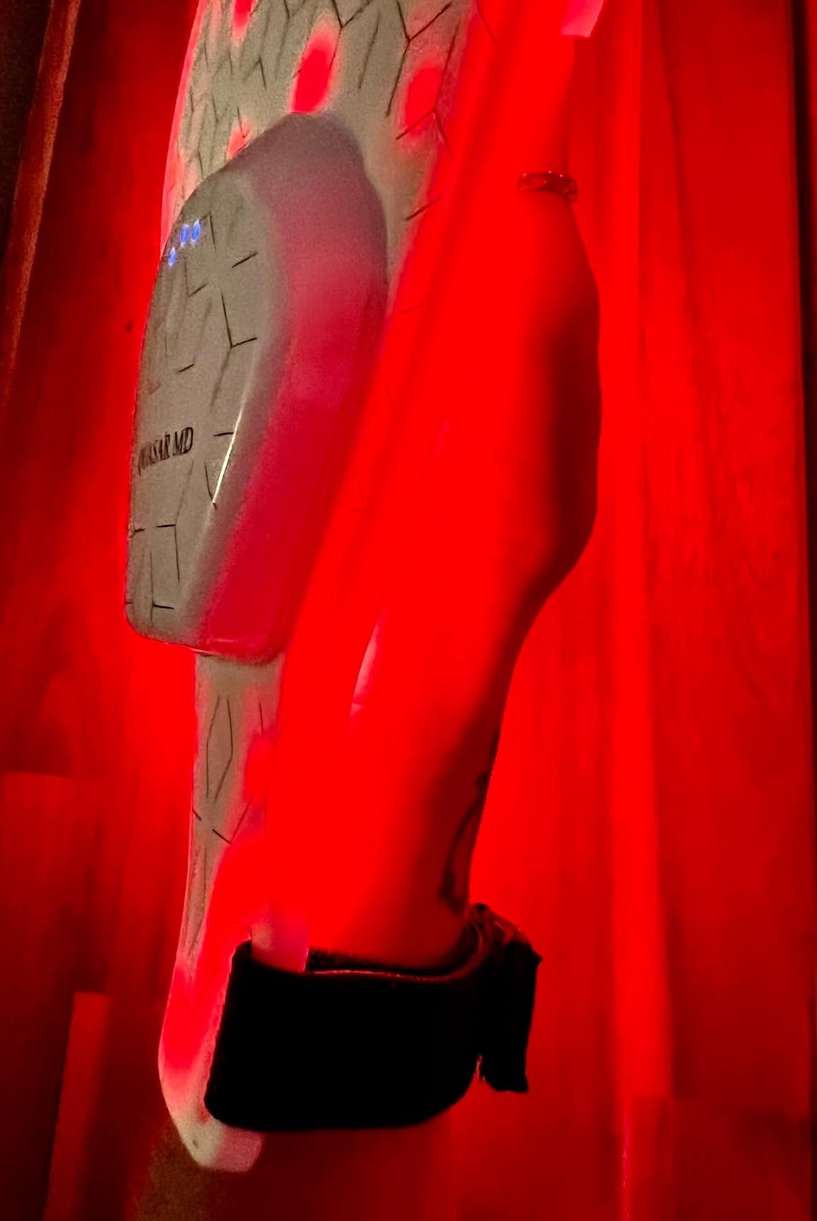 Quasar MD Neck & Décolleté Firming Beauty Device - LED Light Therapy Skin Tone and Texture Enhancement, 630nm and 830nm Dual Wavelengths Emission LED Device, Liquid Silicone customer photo 2