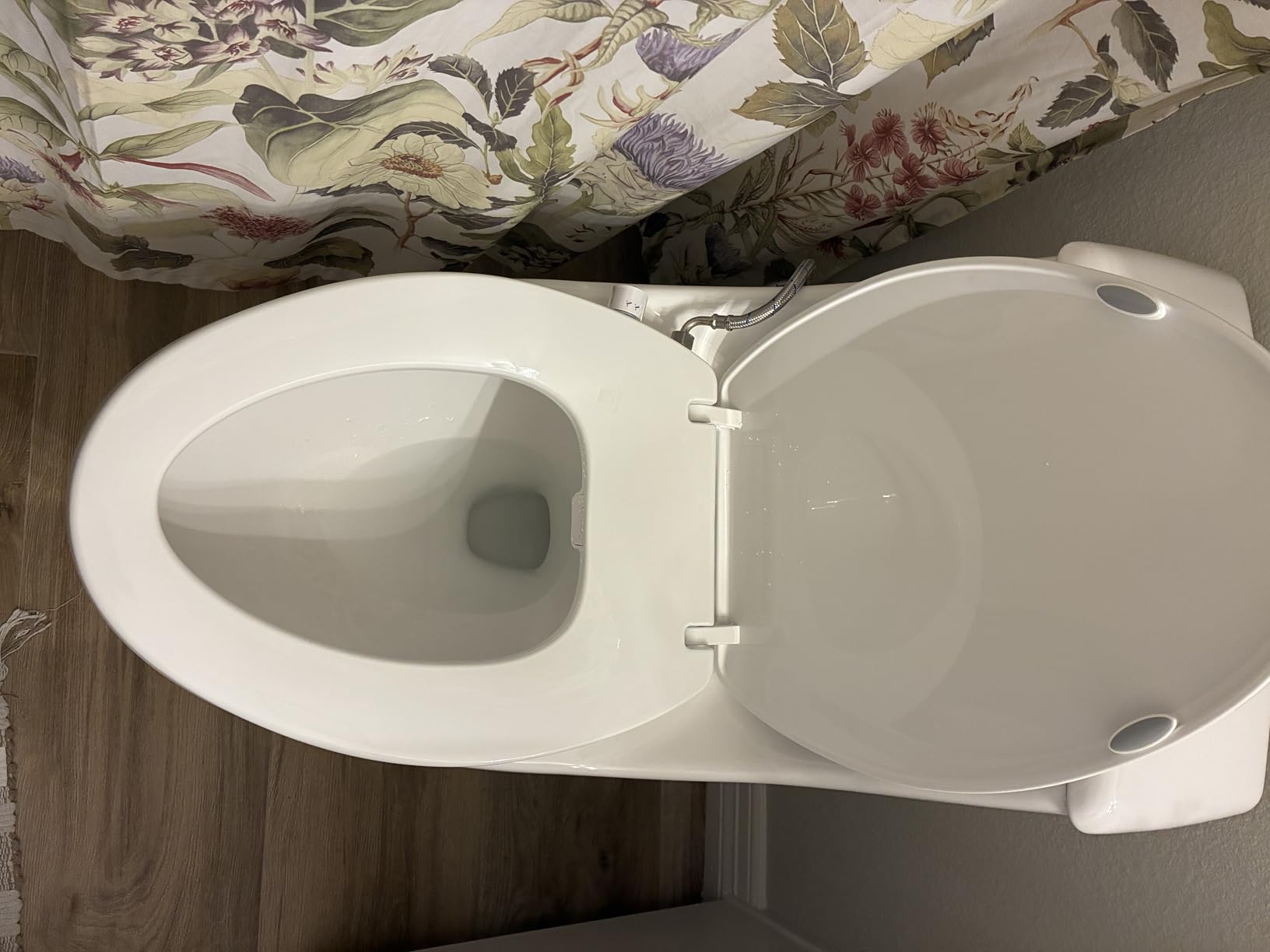 Clirass Elongated Heated Toilet Seat with Night Light, Three Temperature Settings, Cold Water Bidet Function, Slow Close customer photo 2