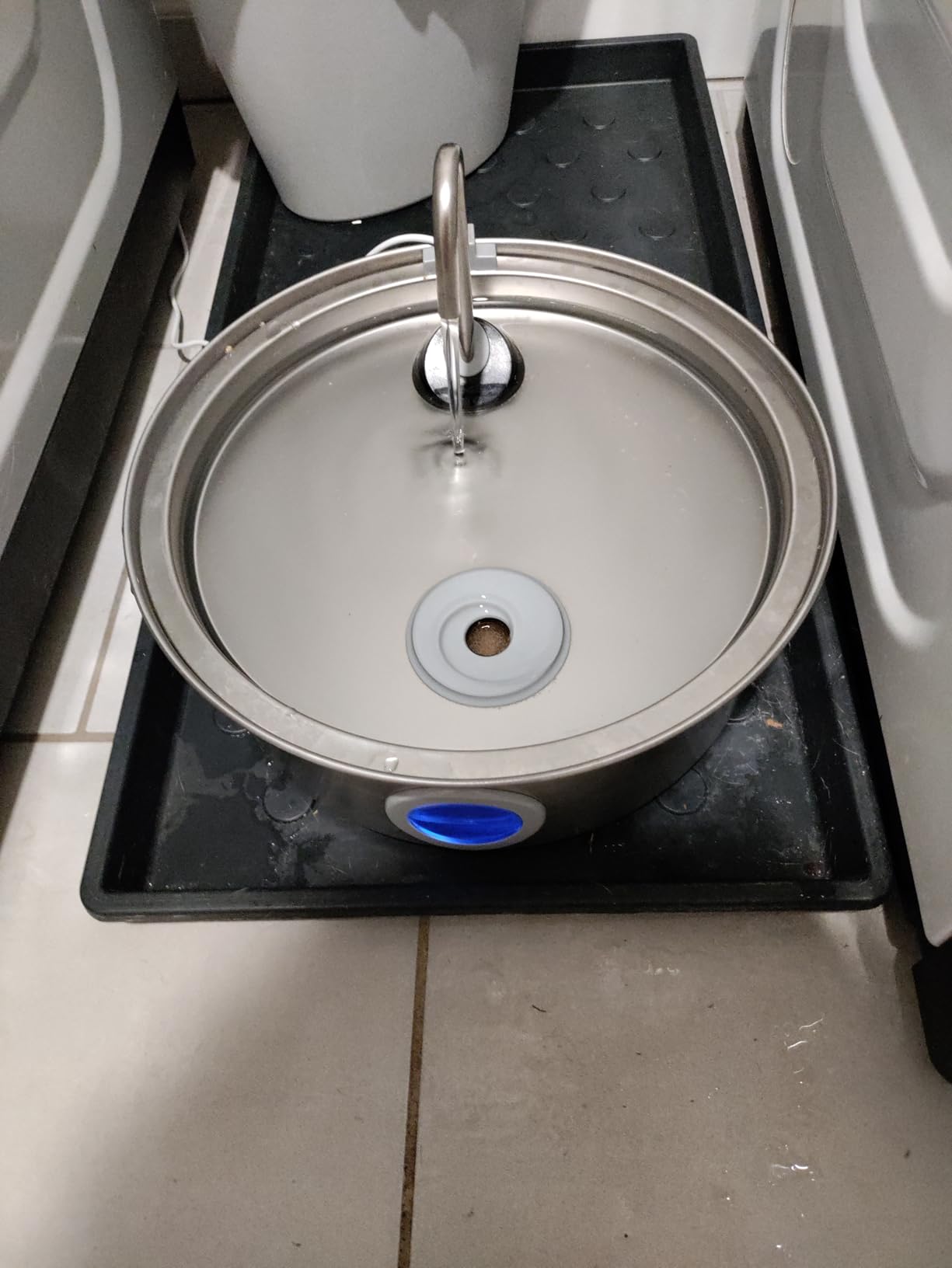 oneisall Dog Water Fountain, 7L/230oz Pet Fountain Stainless Steel with Visual Water Level, Ultra-Quiet Water Bowl with 5-Stage Filtration for Large/Medium Dogs, Dispenser for Living Room Kitchen customer photo 2