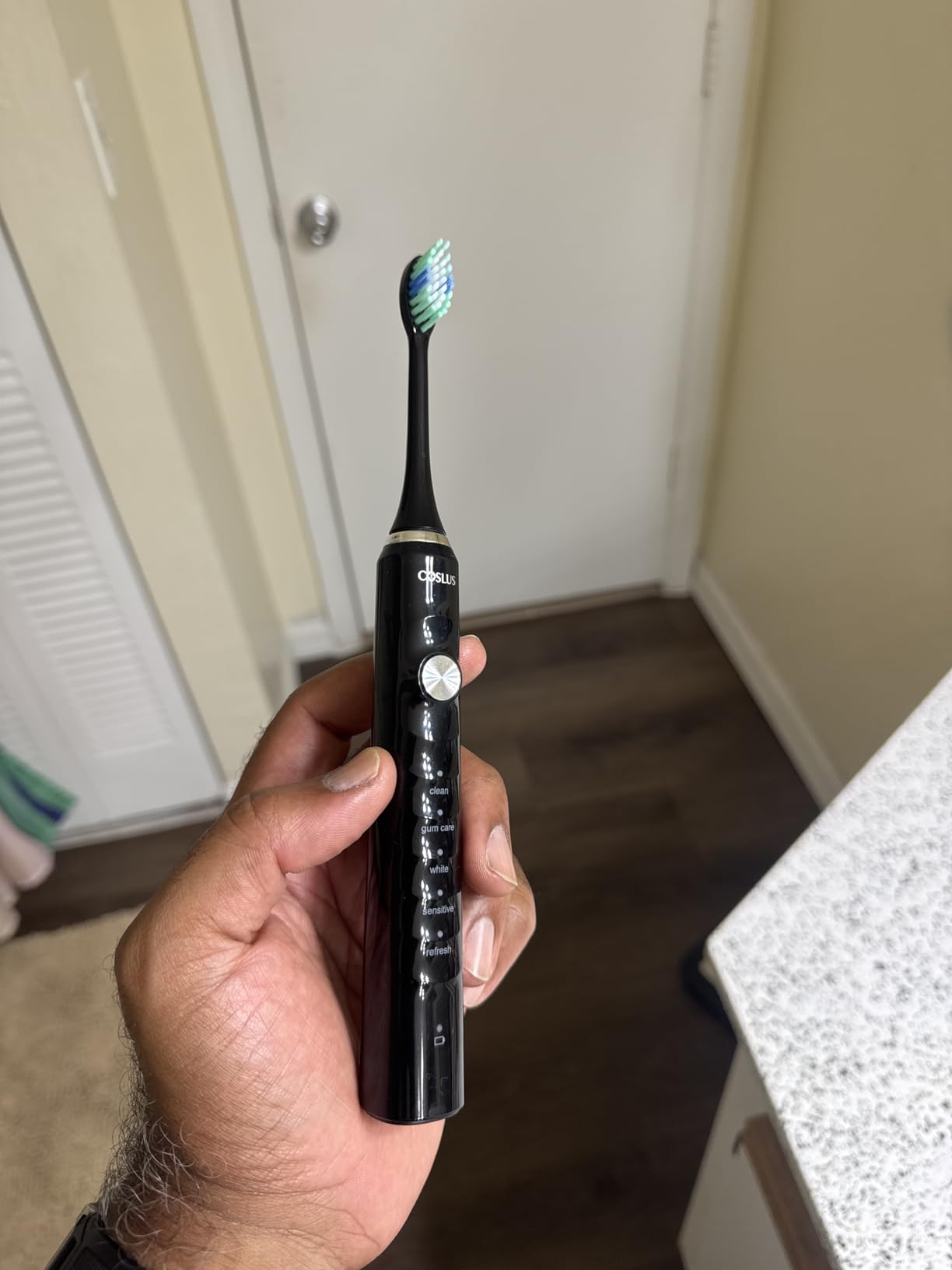 COSLUS Sonic Electric Toothbrush for Adults C40 (DY-108Pro): 47000 VPM for Deep Cleaning with Travel Case - 5 Modes for Sensitive Teeth & Brace, Wireless Charging, 6 Brush Heads for Family, Black (1PC) customer photo 2