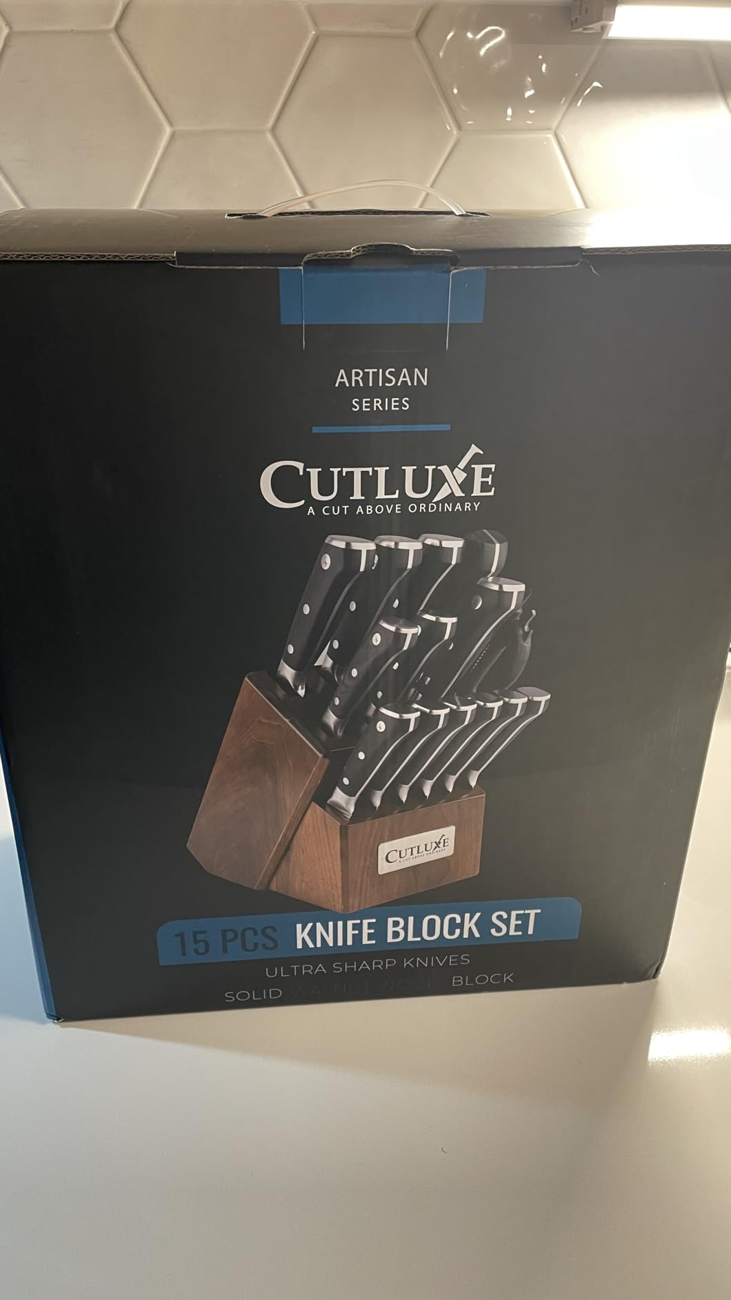 Cutluxe 15-Piece Knife Set - High Carbon German Steel Blades, Full Tang Design & Ergonomic Pakkawood Handles in Walnut Wood Block - Artisan Series customer photo 1
