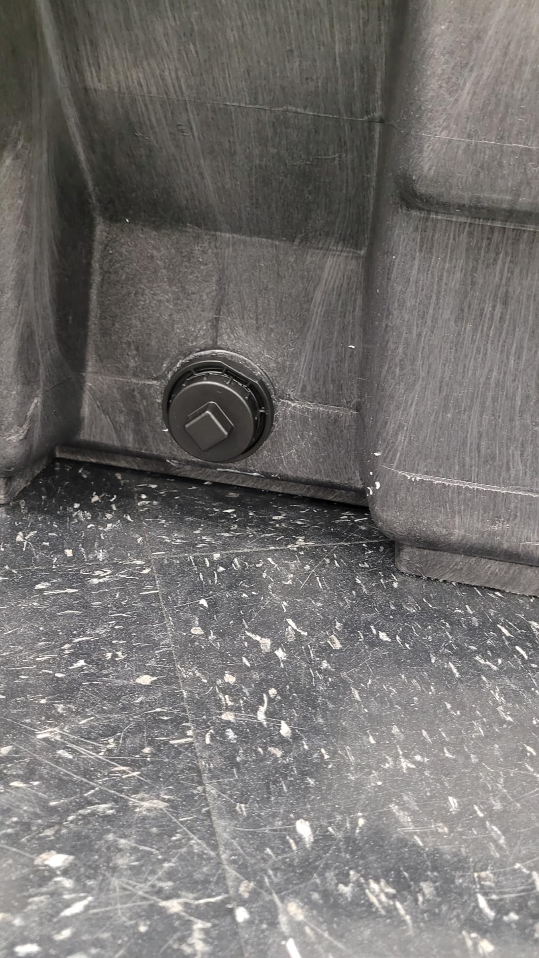 Stock Tank Drain Plug Fit for Rubbermaid Commercial 50 70 100 150 300 Gallon Stock Tanks, Stock Tank Plug, Water Tank Plug for Rubbermaid Stock Tank Five Year Free Replacement customer photo 2