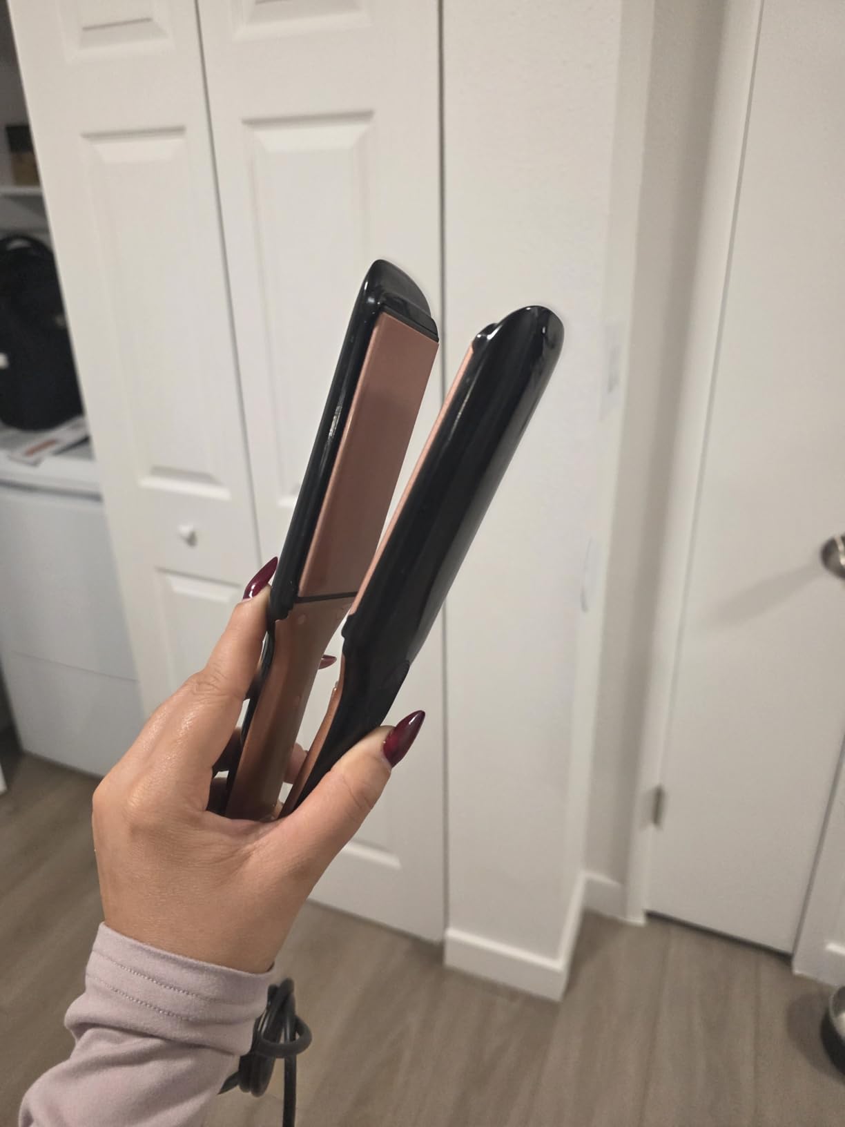 DORISILK 500 Degree High Temp Professional Hair Straightener, Ceramic Wide Flat Iron, 2 in 1 Hair Straightener and Curler, Plasma Flat Iron Get Frizz-Free and Shiny customer photo 2