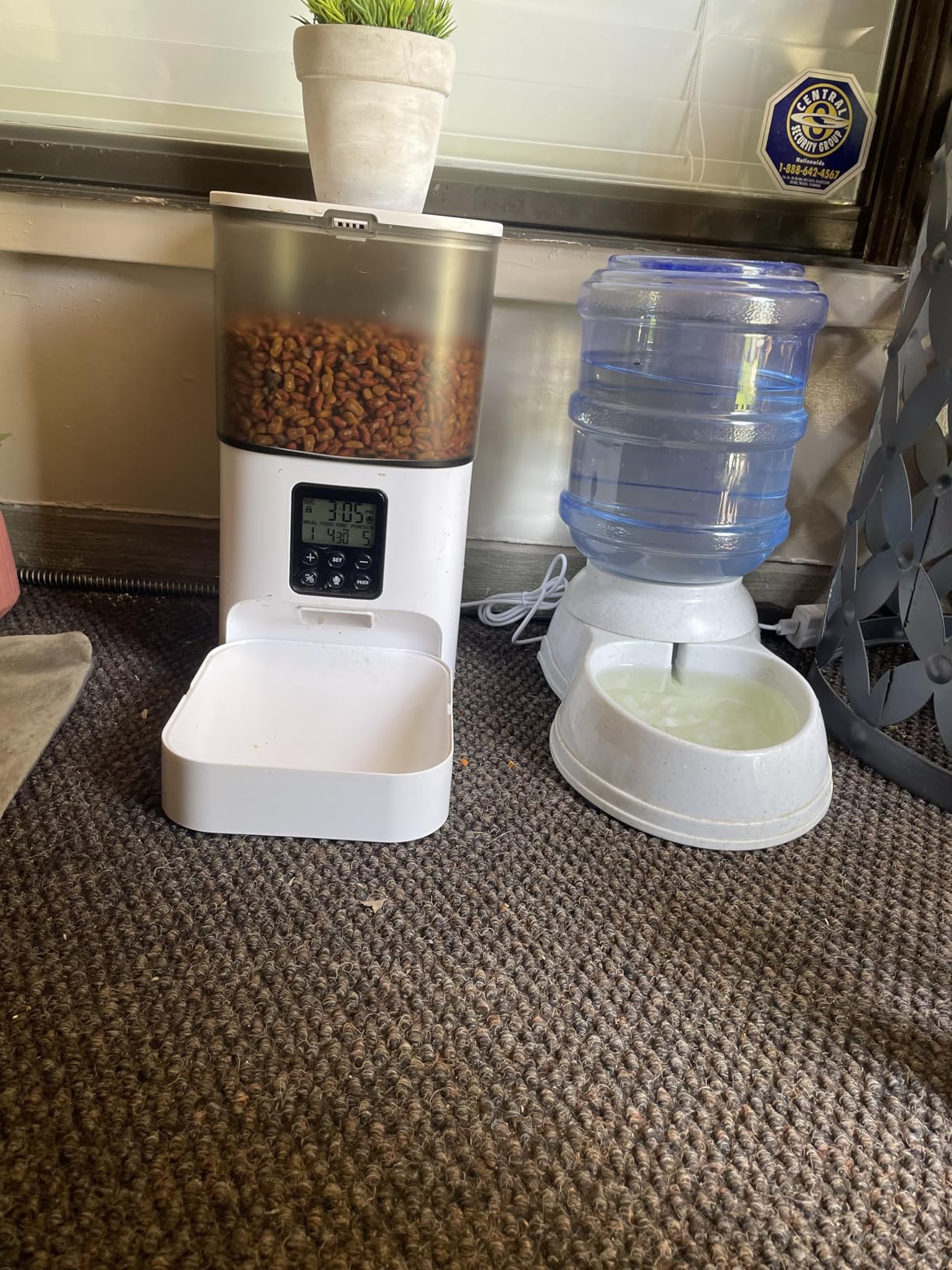 ANDOLL HOME 2.4G Automatic Cat Feeder, 4L WiFi Food Dispenser with 10s Voice Recorder, Pet Feeder up to 10 Meals per Day, Timed Cat Feeder with Dry Food Sealed Ring customer photo 2