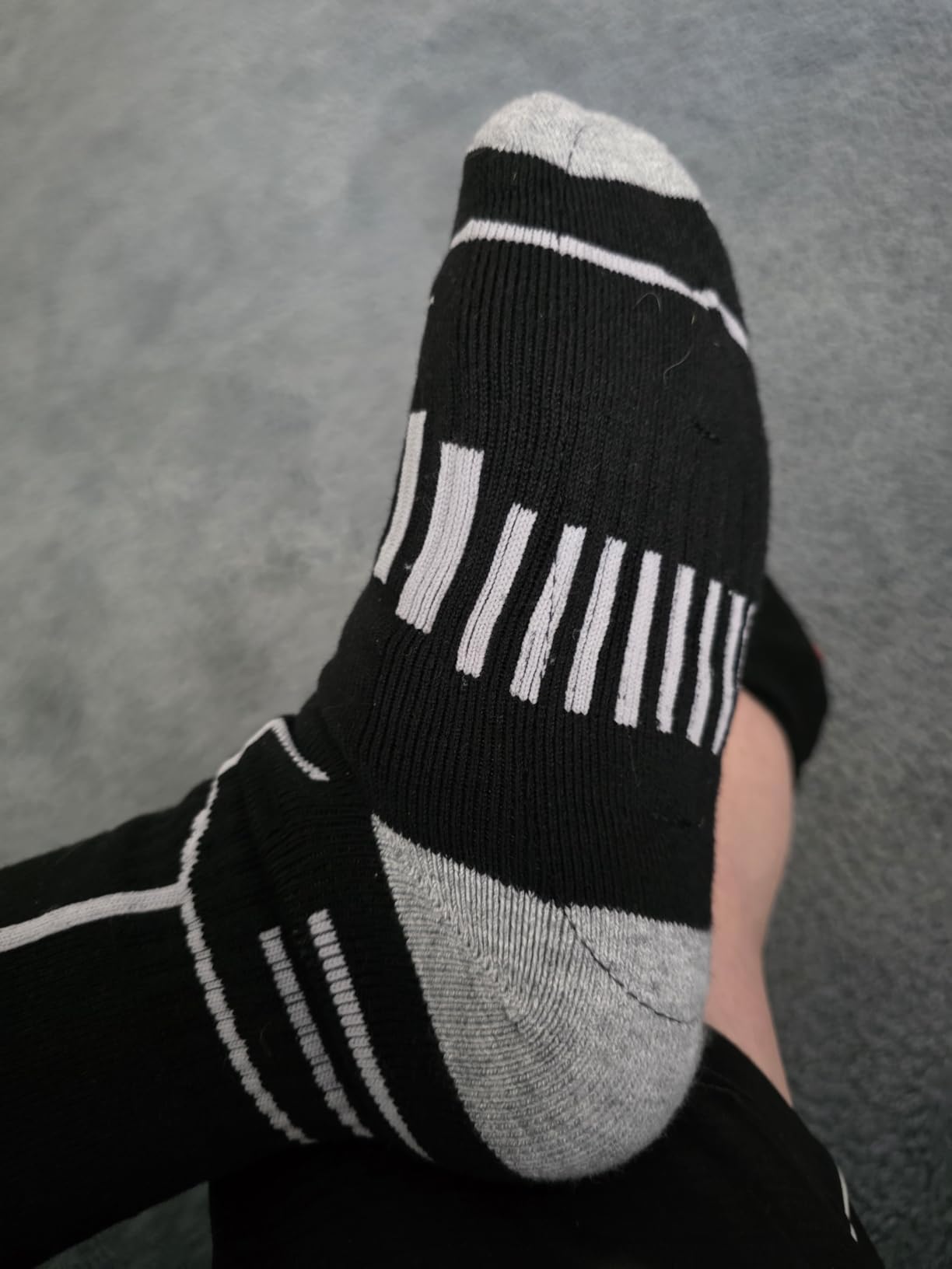 FREEHILL Merino Wool Heated Socks for Men Women, 5000mAh One-Click Control Rechargeable Cold Weather Heated Ski Socks customer photo 2