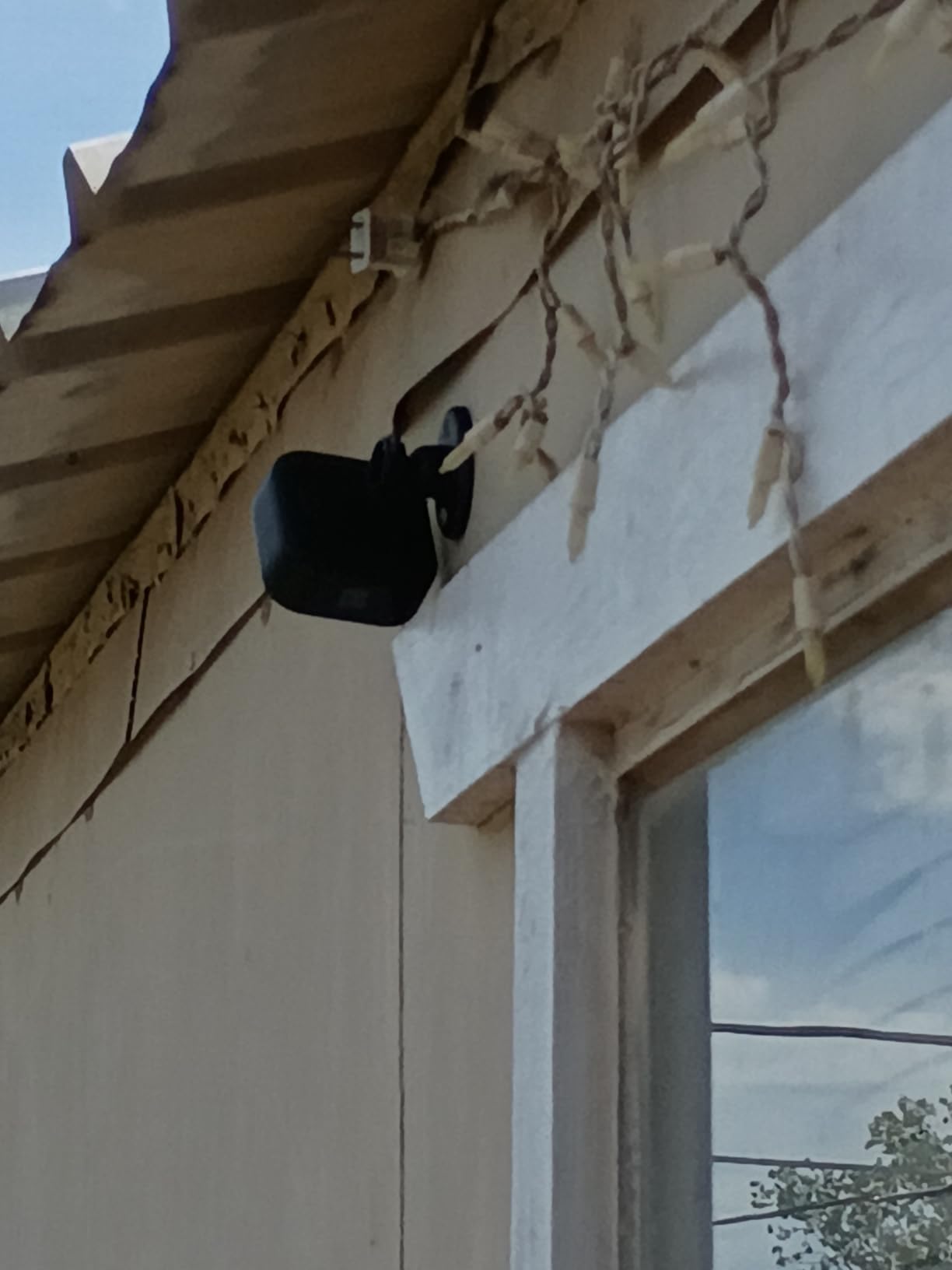 Blink Outdoor 4 - Wireless smart security camera, two-year battery life, 1080p HD day and infrared night live view, two-way talk. Sync Module Core included - 2 camera system customer photo 1