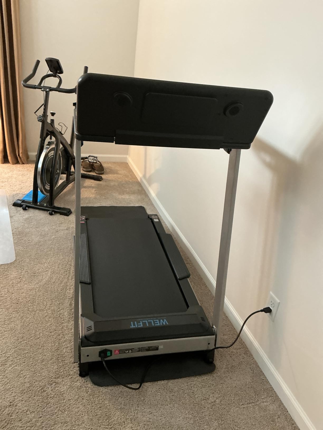 Home Treadmill, 2 Level Incline Heavyduty Treadmill with Pulse Sensor, 4.0 HP, 10 MPH, 450 lbs Capacity, 20'' x 45'' Running Area Treadmills with Bluetooth Player & LED Display customer photo 2