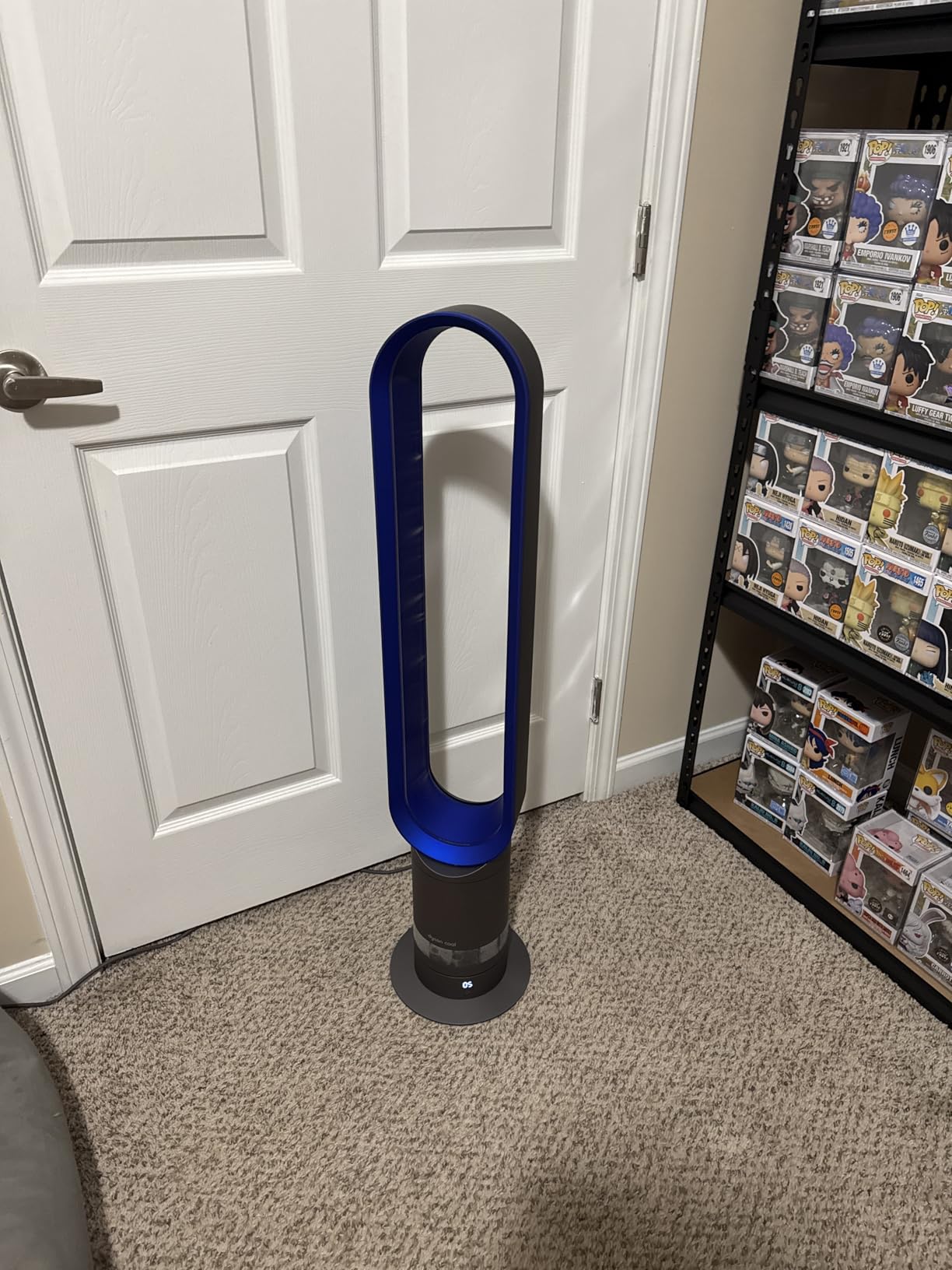 Dyson Cool AM07 Air Multiplier Bladeless Tower Fan, 70-degree oscillation, 10 levels (Iron/Blue) customer photo 2