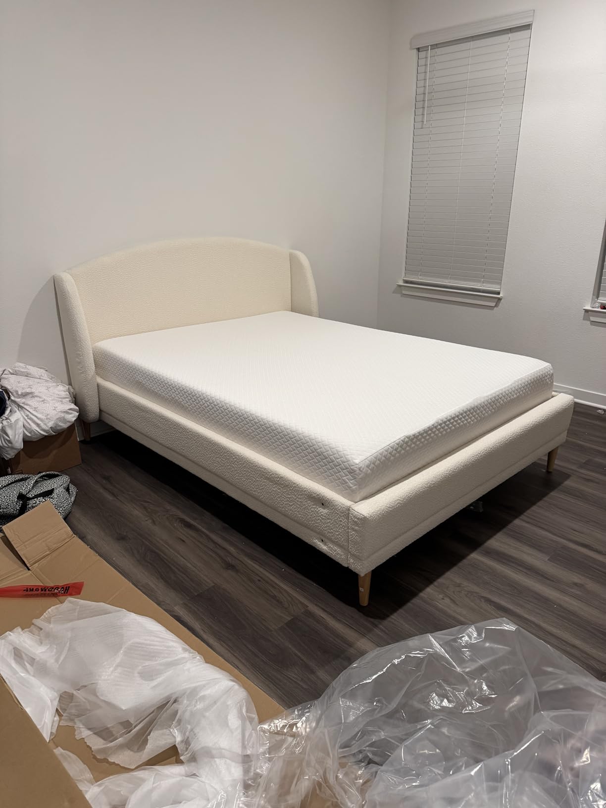 EGOHOME 10 Inch Queen Mattress, Memory Foam Mattress in a Box with Cooling Green Tea Gel, Relieve Pressure with Medium Firm Support, CertiPUR-US Certified, 80''L x 60''W, White customer photo 2