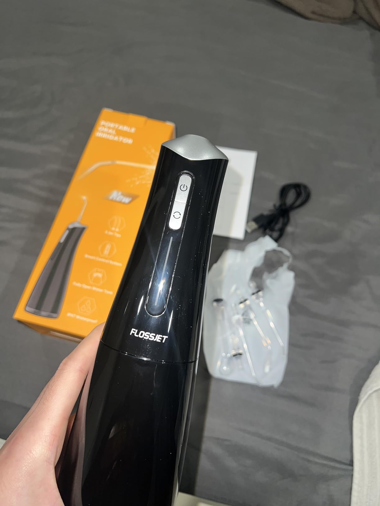 FlossJet Water Dental Flosser Cordless Oral Irrigator with 300ml 5 Tips 4 Modes USB Charger Portable Travel Irrigation Cleaner IPX7 Electric Irrigador Dental for Teeth Cleaning (Black) customer photo 1