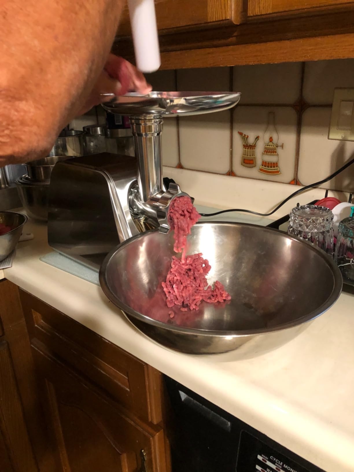 AIRMSEN Electric Meat Grinder & Mincer - Heavy Duty Professional Stainless Steel Sausage Maker & Stuffer with 3 Plates, 2 Stainless Blades & Kubbe Kit - Fast, Quiet, Easy to Clean for Home Kitchen Use customer photo 1