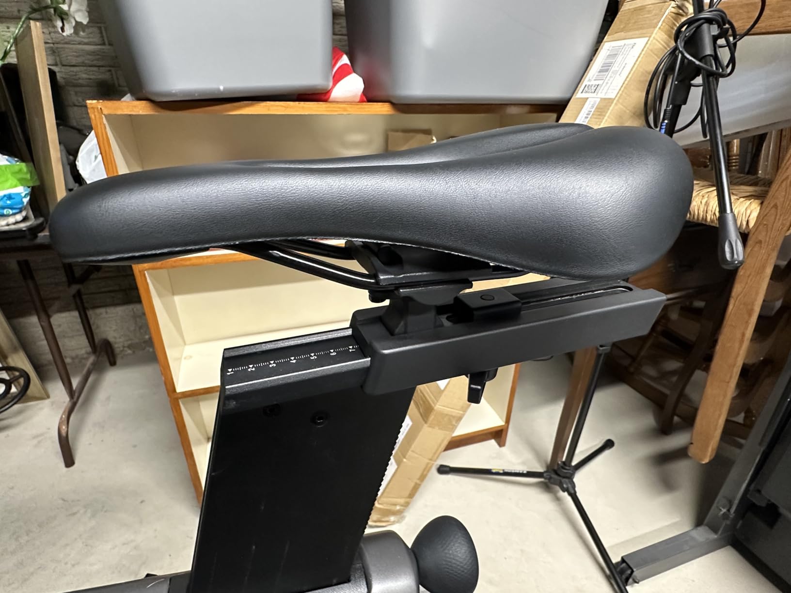 Speediance VeloNix Exercise Bike, Smart AI Fitness Bike with Personalized Fitness Courses & Online Cycling Coaching, 21.5