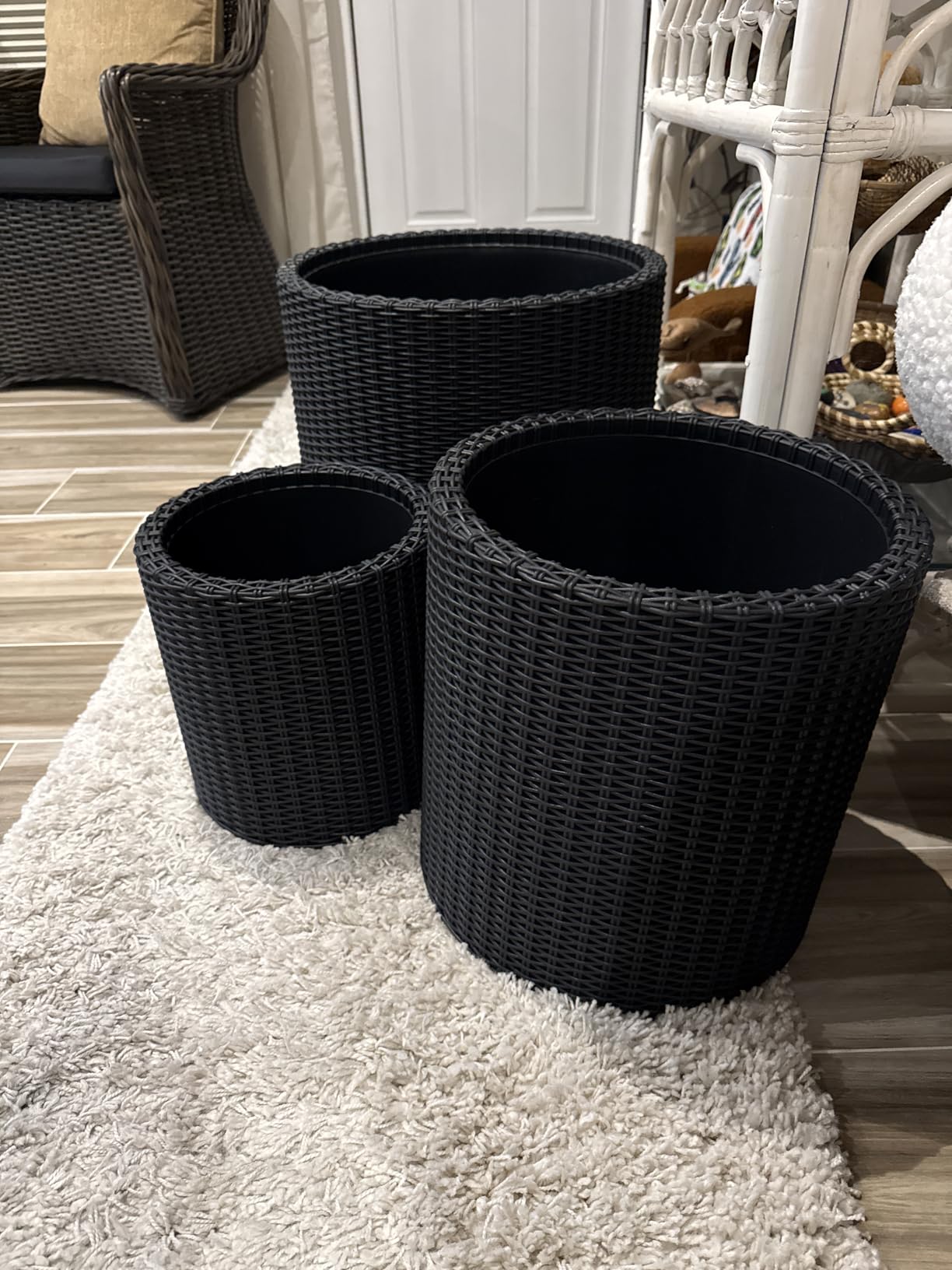 Keter Cylinder Set of 3 Rattan Resin Planter for Indoor and Outdoor Plants Ideal Decorative Planter for Porches and Patio Decor, Taupe customer photo 1