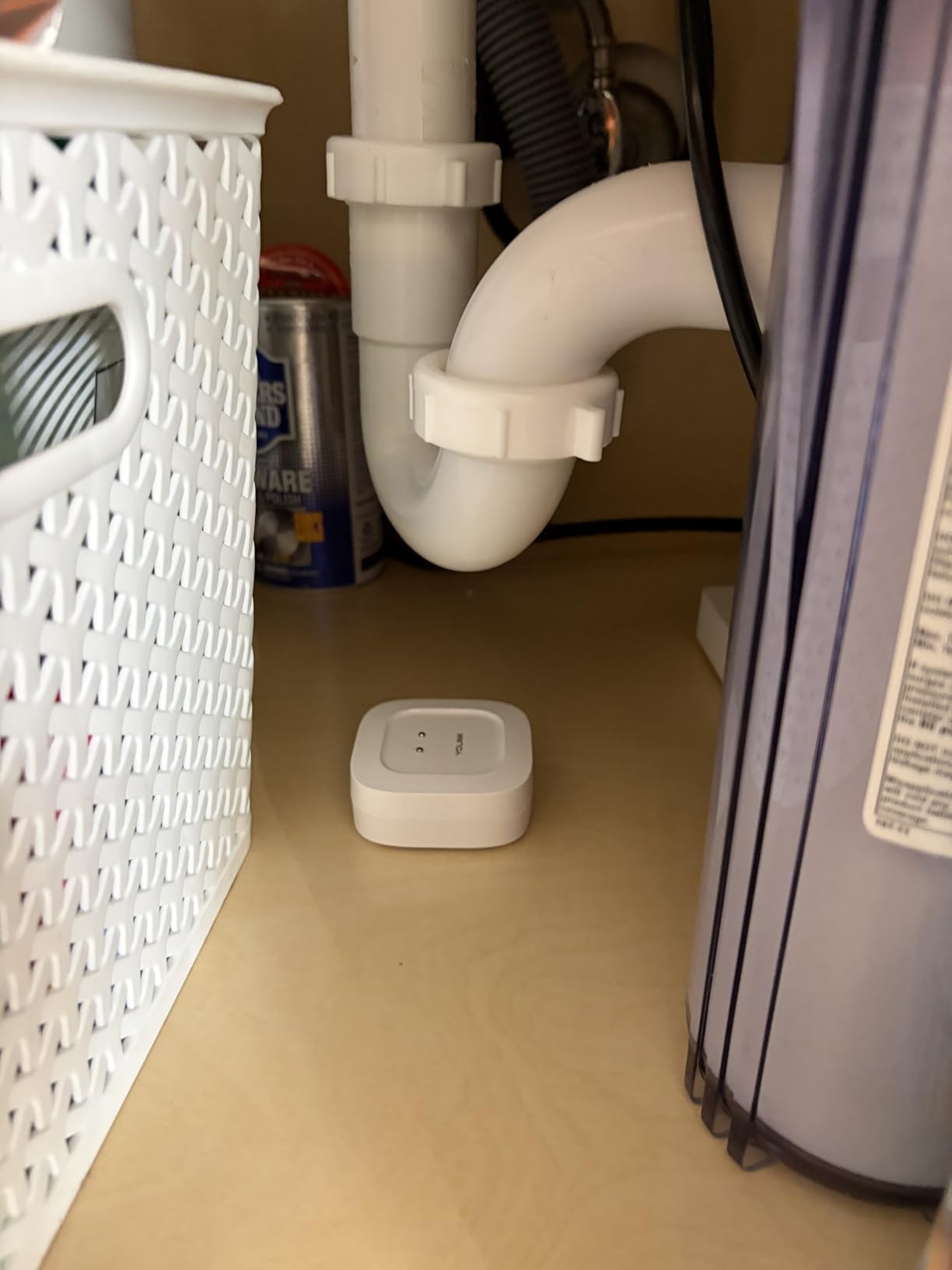 YoLink Water Leak Starter Kit: Hub + 6 Leak Sensor 4 (105 dB Siren), LoRa Long-Range, App/SMS/Email Alerts, D2D Offline, 2 AAA Up to 5-Year Battery, Compatible with Alexa/IFTTT/Home Assistant customer photo 2