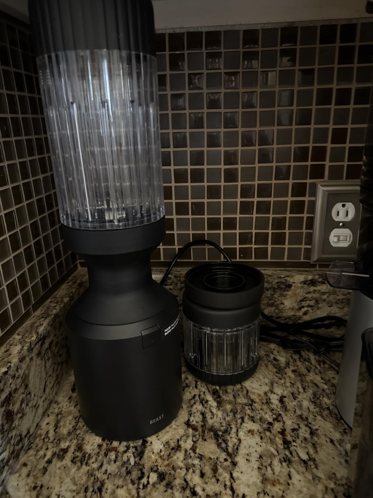Beast Mega 1200 Plus | Premium Countertop Blender | Smoothies, Shakes, Sauces, Dips, Soups | Blends Ice and Frozen Fruit | XL Vessel | With Extra Vessels, Straw System | 1200W | (Sage, 120V) customer photo 2