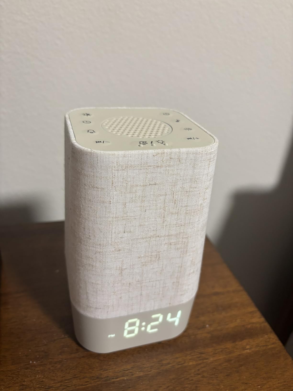 10-60 Mins Simulate Sunrise Alarm Clock: Gentle Wake Up Light Adjustable Brightness, 30-Level Volume, Bright & Loud Enough for Heavy Sleepers - White Noise Machine with 30 Soothing Sounds, Ease of Use customer photo 1