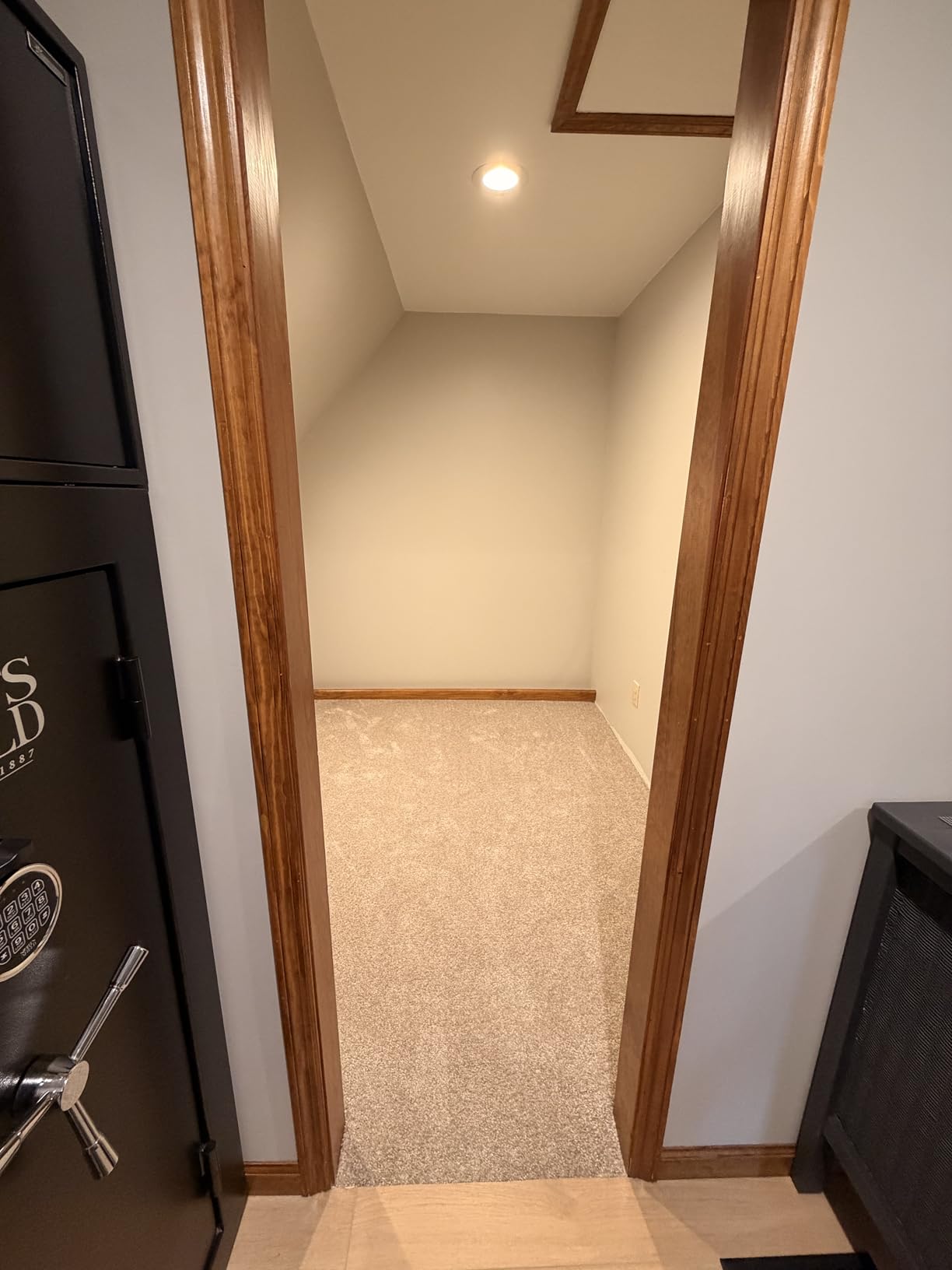 Aheaplus Closet System with 6 Drawers, 4 Hanging Rods & Corner Tower, Corner Closet System with Hanging, 92.6