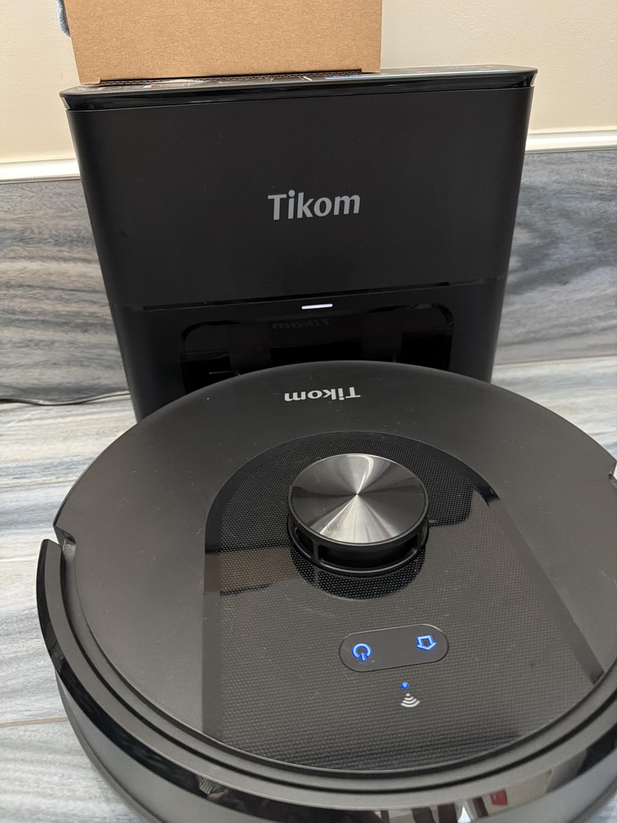 Tikom Robot Vacuum and Mop Combo, 5000Pa Robotic Vacuum Cleaner, 150 Min Max, App & Remote Control, Ideal for Hard Floor, Carpet, Pet Hair, Self-Charge (G8000 Max) customer photo 1