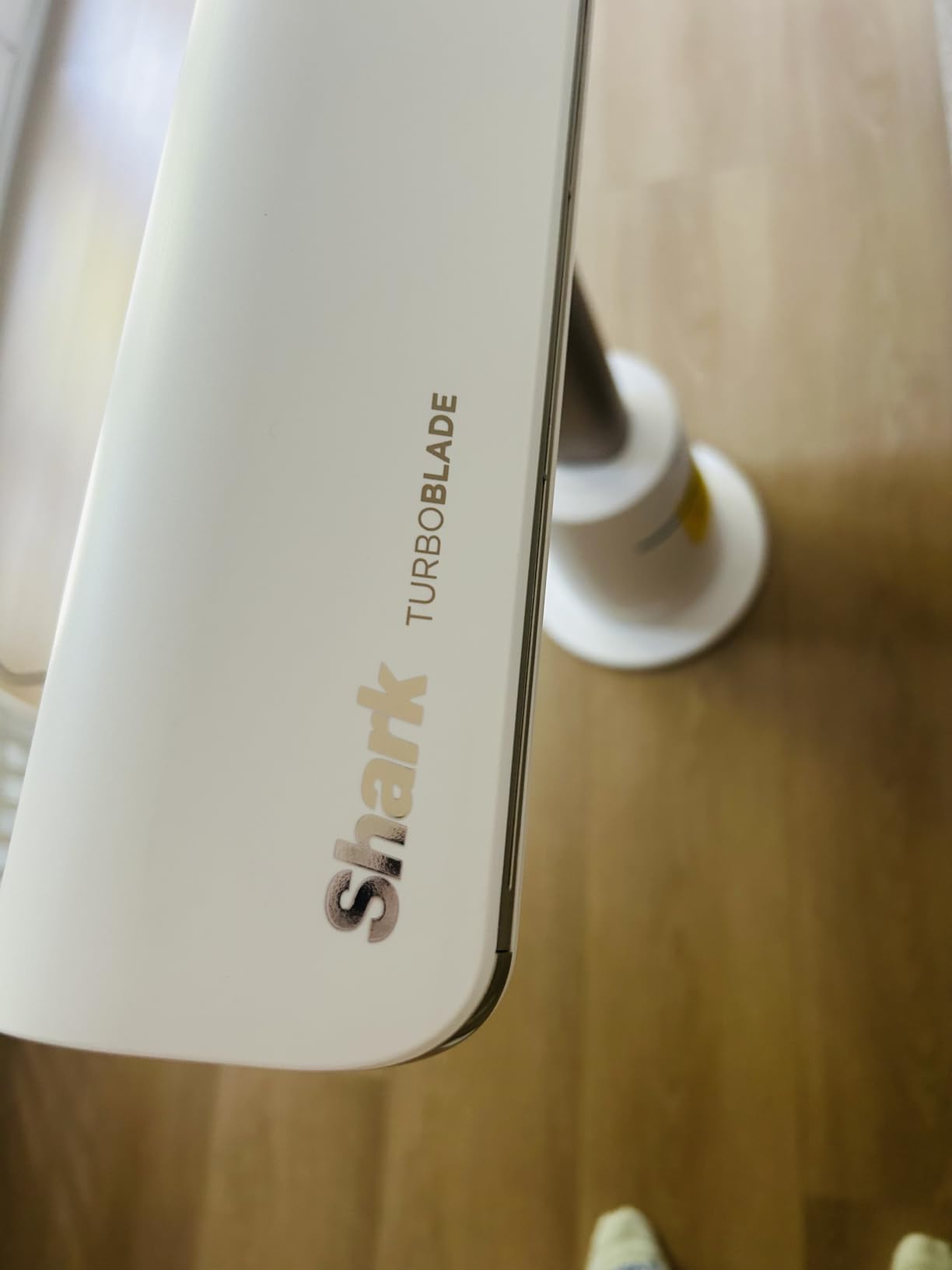 Shark TurboBlade Fan - Ultra-customizable bladeless tower fan, pivots, twists, oscillates 180-degree, circulates and propels air, 10 noise levels + 10 speeds, easy to clean, dove, TF202SWH customer photo 1