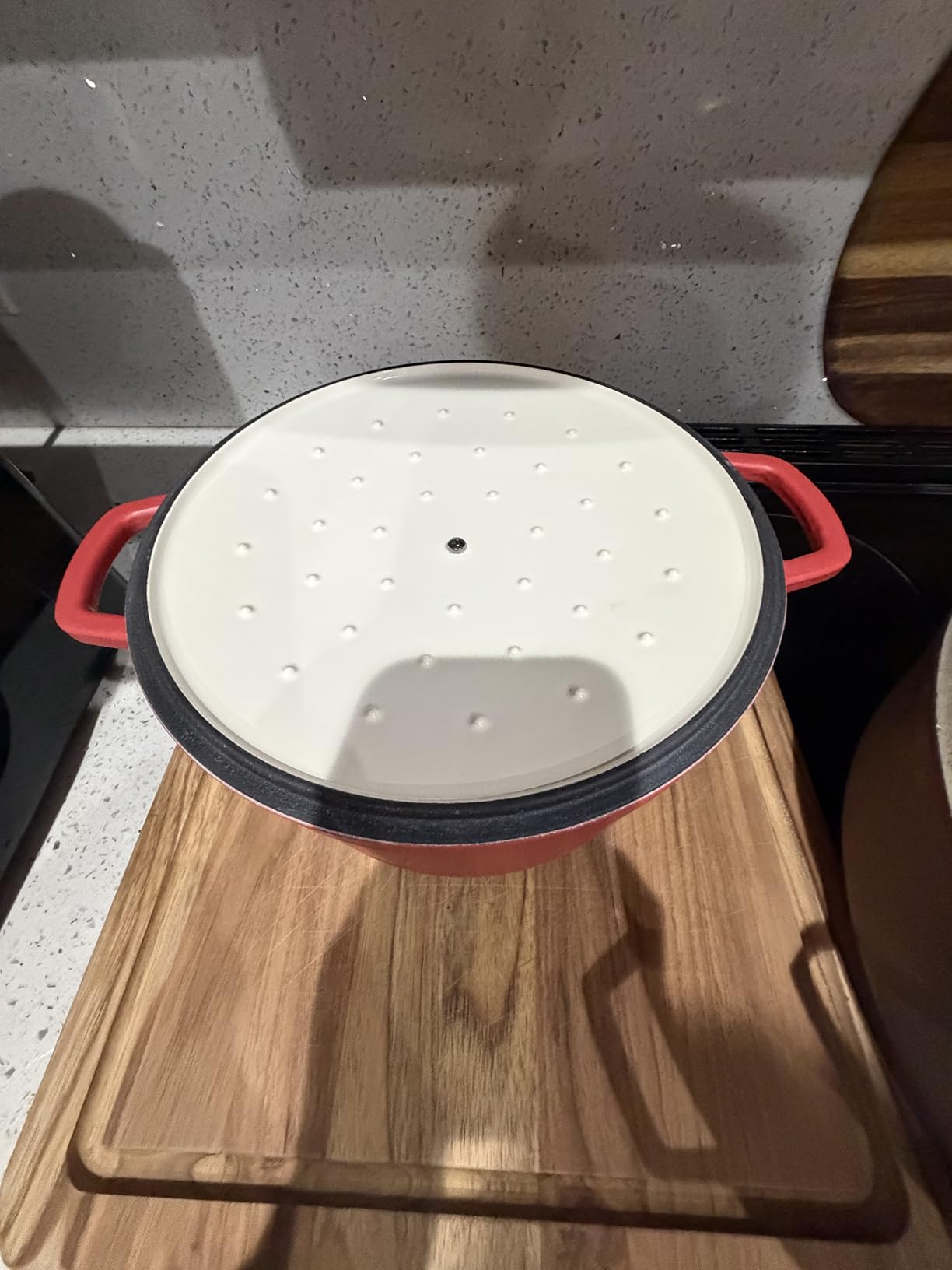 CAROTE 5QT Enameled Cast Iron Dutch Oven Pot with Lid, Heavy-Duty Dutch Oven for Sourdough Bread Baking, Braising, Stews, Roasting, Healthy & Non-Toxic, Dual Handles, All Stovetop Compatible, Oven Safe up to 500 F, Red customer photo 2