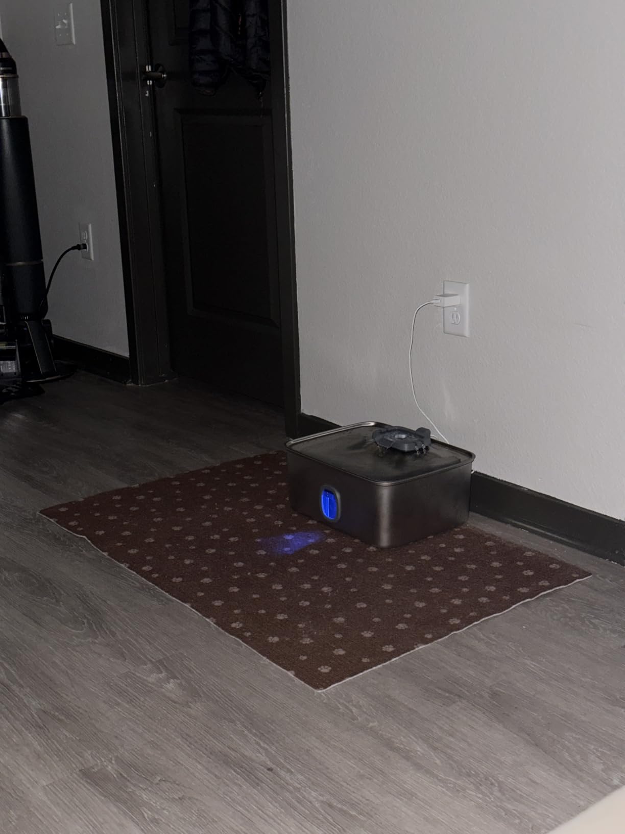 Kastty 4 Gal Dog Water Fountain for Large Dogs, 15L Stainless Stainless Steel Dog Water Bowl Dispenser Triple Filtration, Ultra Quiet Automatic Pet Water Fountain with Water Level Window and LED Light (FS76) customer photo 2