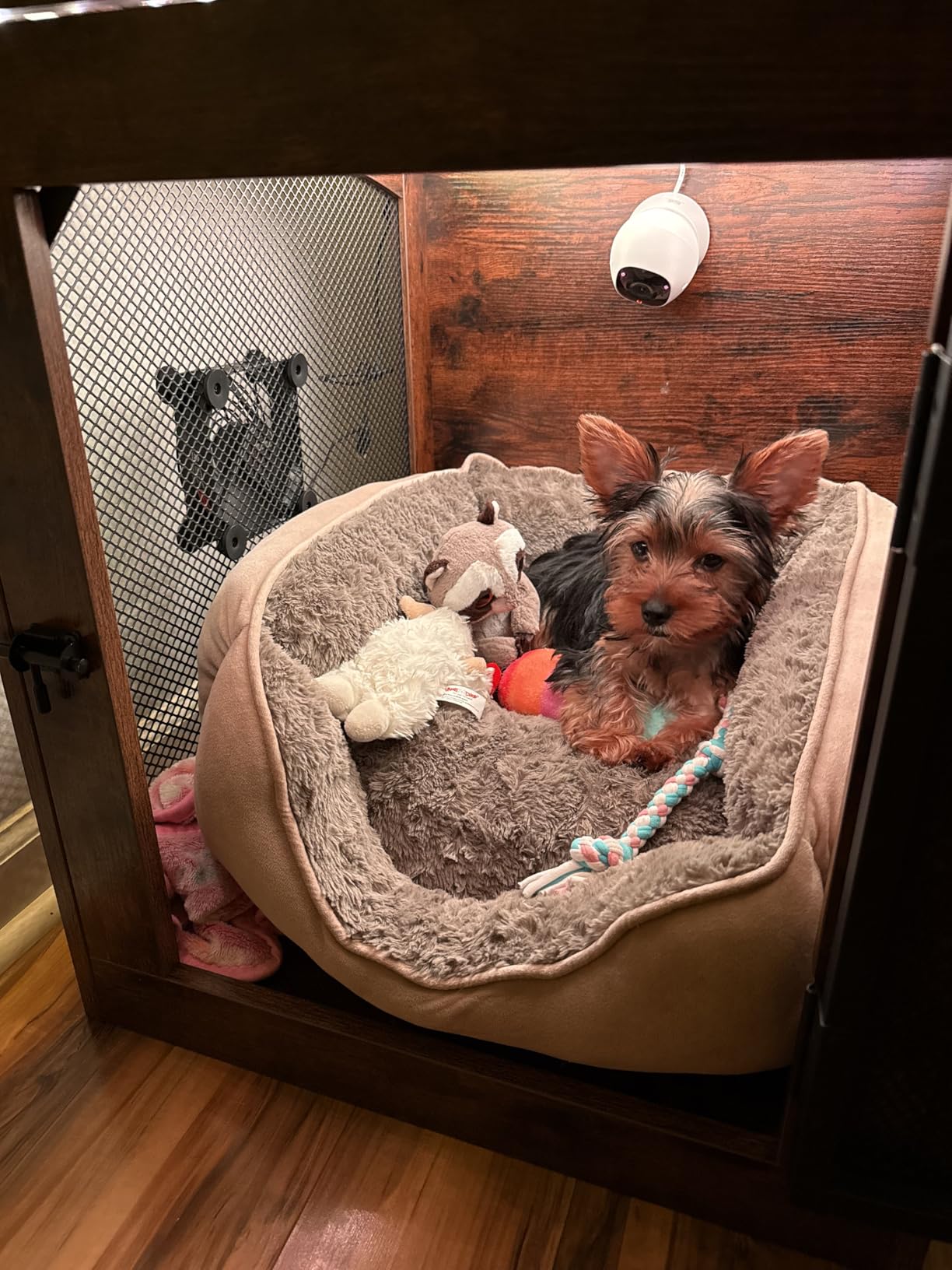 HOOBRO Dog Crate Furniture, Dog Kennel with Drawer and Charging Station, Indoor Decorative Puppy House, Wooden Pet Crate End Table for Small Dogs, Rustic Brown and Black BF58UGW03G1 customer photo 2