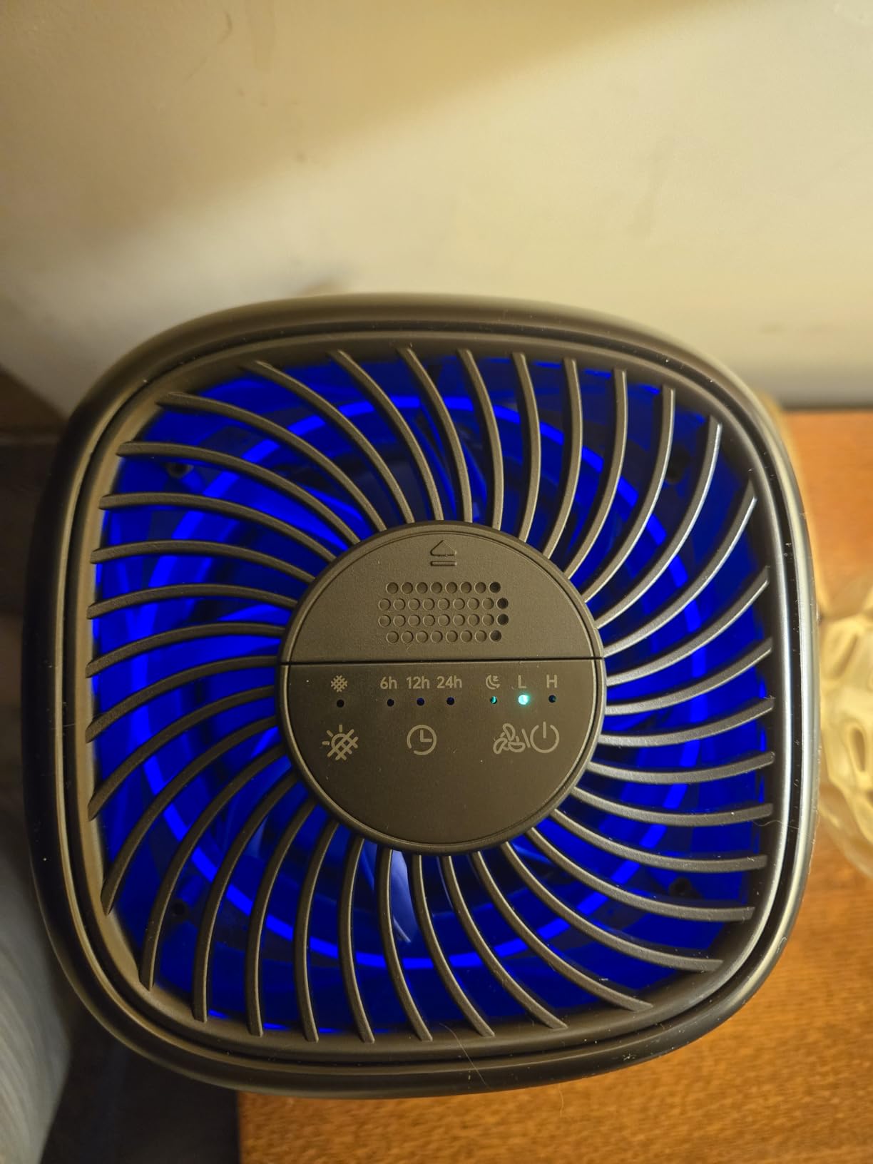Air Purifiers for Home with High Efficiency Filter Up to 1076 Ft² for Pet Hair, Odors, Pollen, Smoke, Compact Air Cleaner with 3 Speeds, Timer, Aroma Quiet 360°Intake Filter, White customer photo 2